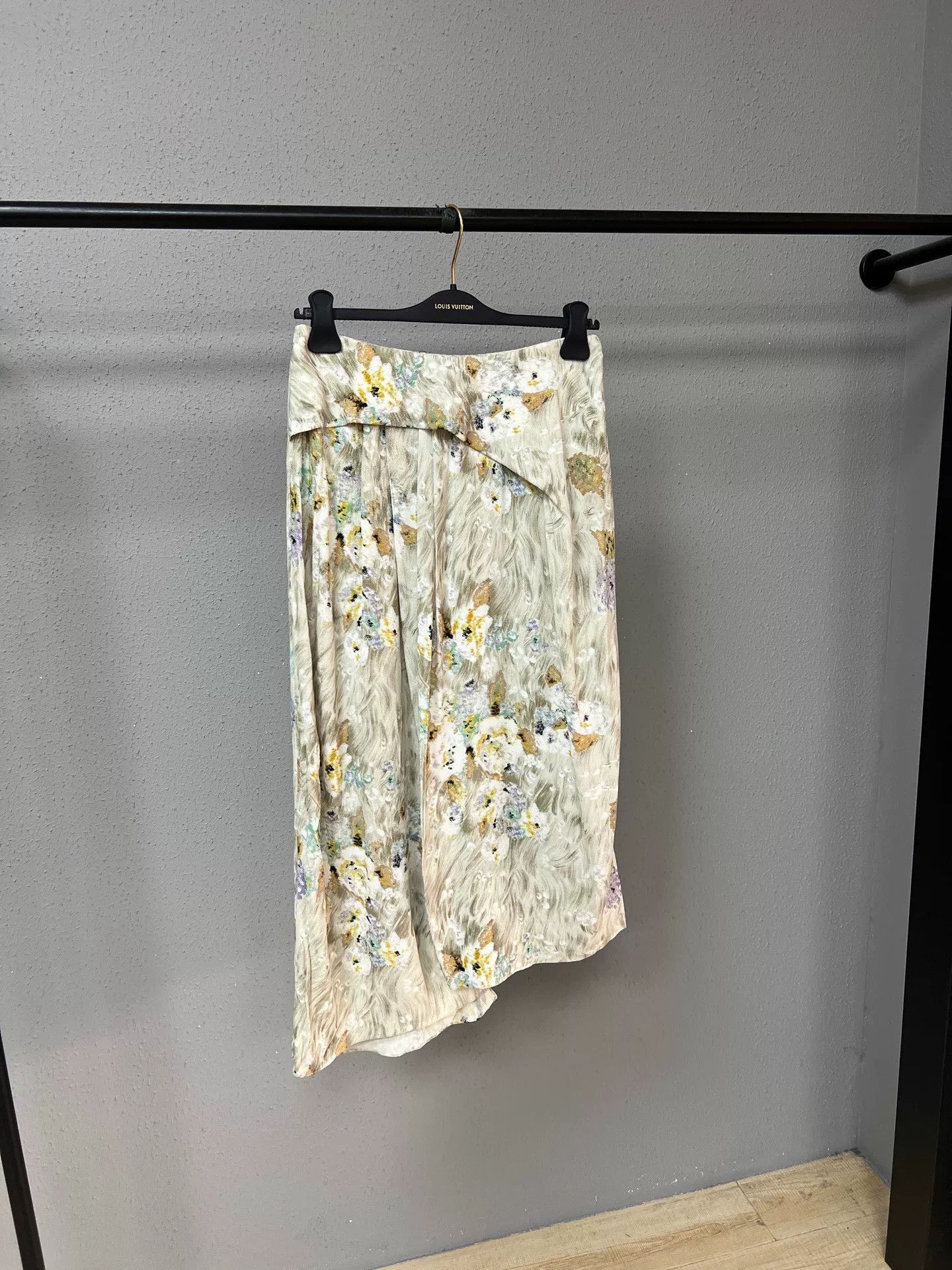 Balenciaga Balenciaga Greek Goddess Skirt Size 38" / US 16 / IT 52 - 1 Thumbnail