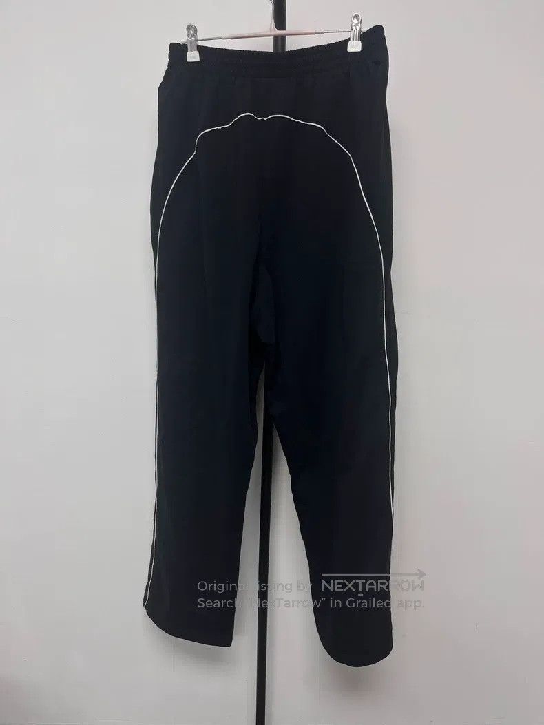 Balenciaga Balenciaga size S Manchester United Embroidered Logo Pants Size US 27 - 2 Thumbnail