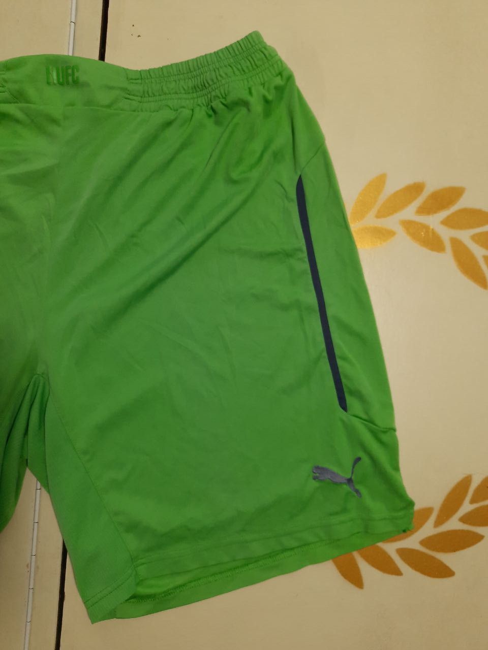 Puma Newcastle United Goalkeeper Football Shorts Green Puma Size US 36 / EU 52 - 5 Thumbnail