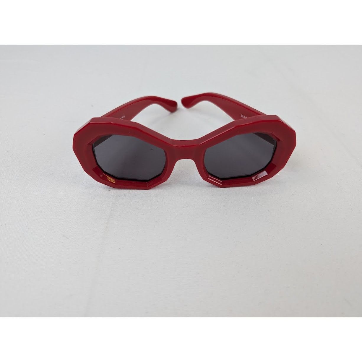 Amiri o1rshd1 Q:2 / Size: OS / Honey Comb Sunglasses in Red Size ONE SIZE - 8 Thumbnail
