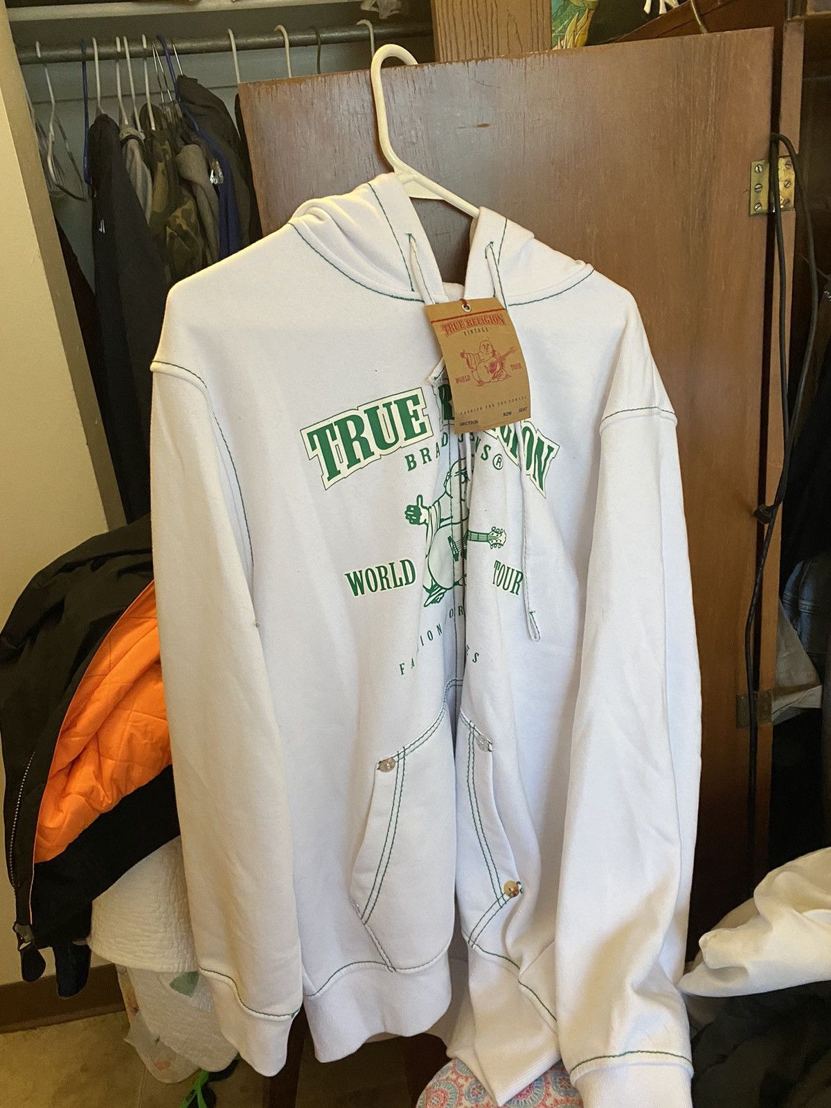 True Religion True religion zip up hoodie NWT size XL Size US XL / EU 56 / 4 - 1 Preview