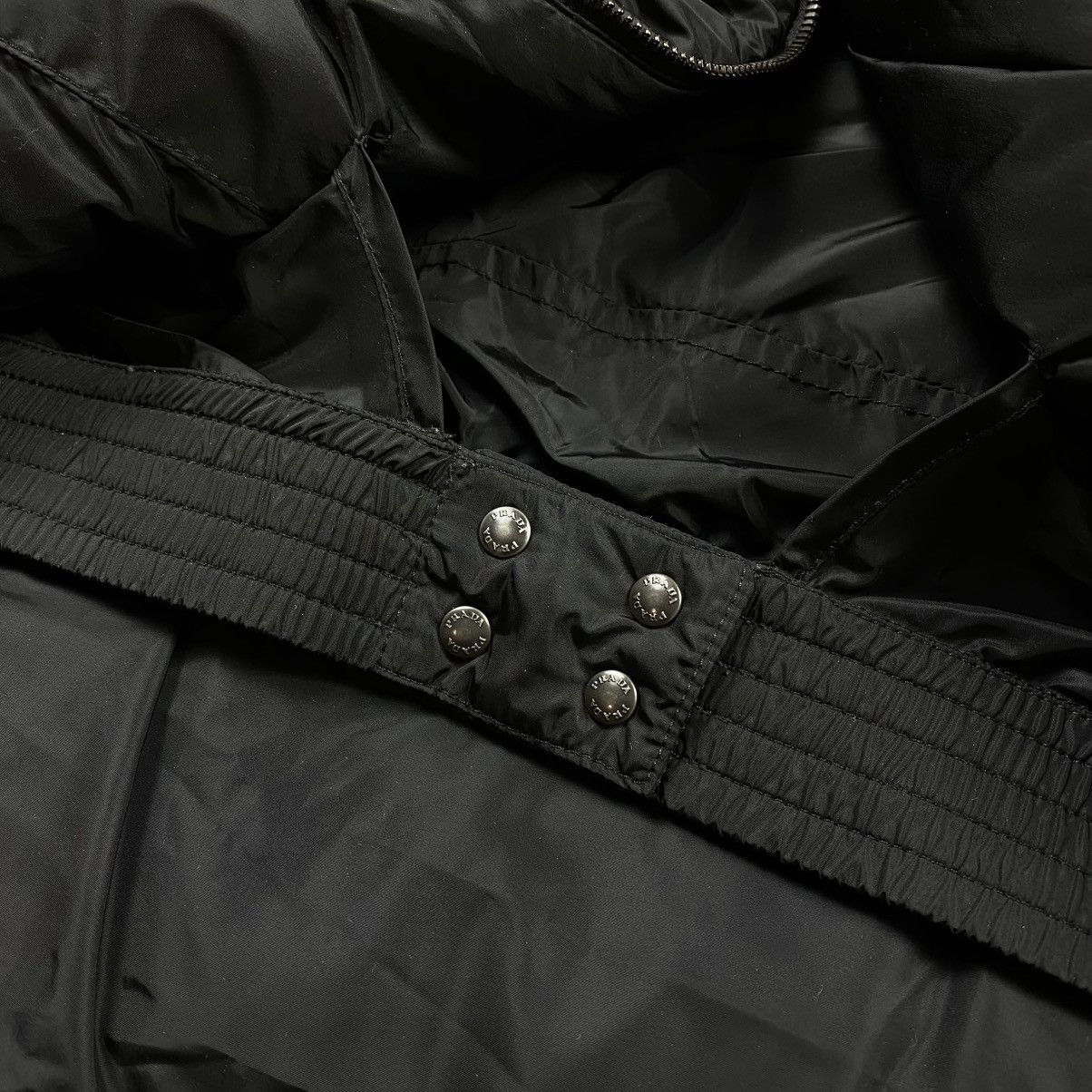 Prada ❗️RARE❗️Prada Nylon Down Vest Luxury Style Black Women Size 46 Size L / US 10 / IT 46 - 13 Thumbnail