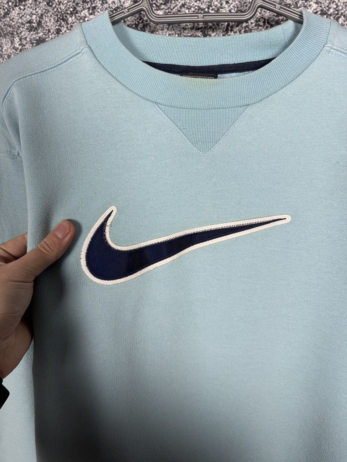 Nike Rare Nike Vintage Embroidered Logo Swoosh Sweatshirt Size S Size US S / EU 44-46 / 1 - 6 Thumbnail