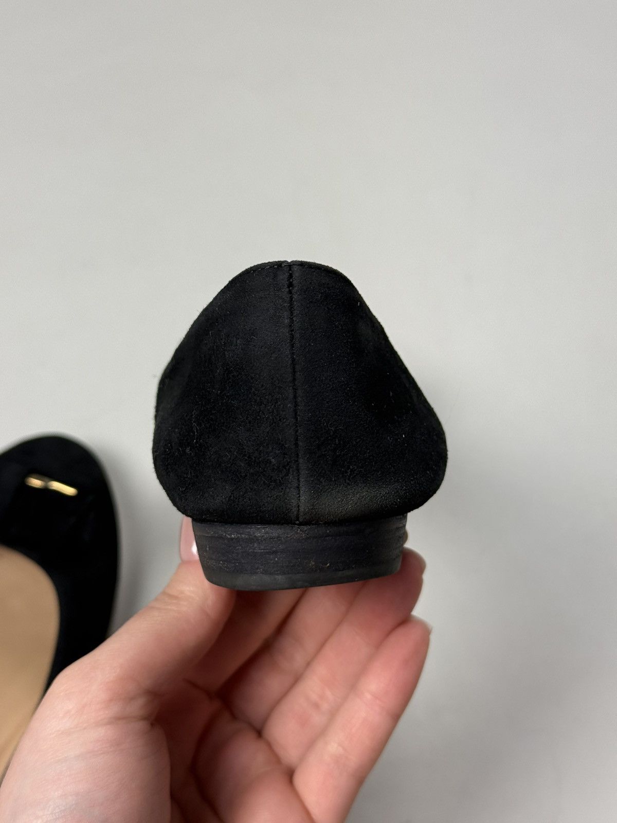 Salvatore Ferragamo Salvatore Ferragamo Ladies Suede Flats Ballets Shoes Size US 8.5 / IT 38.5 - 16 Thumbnail