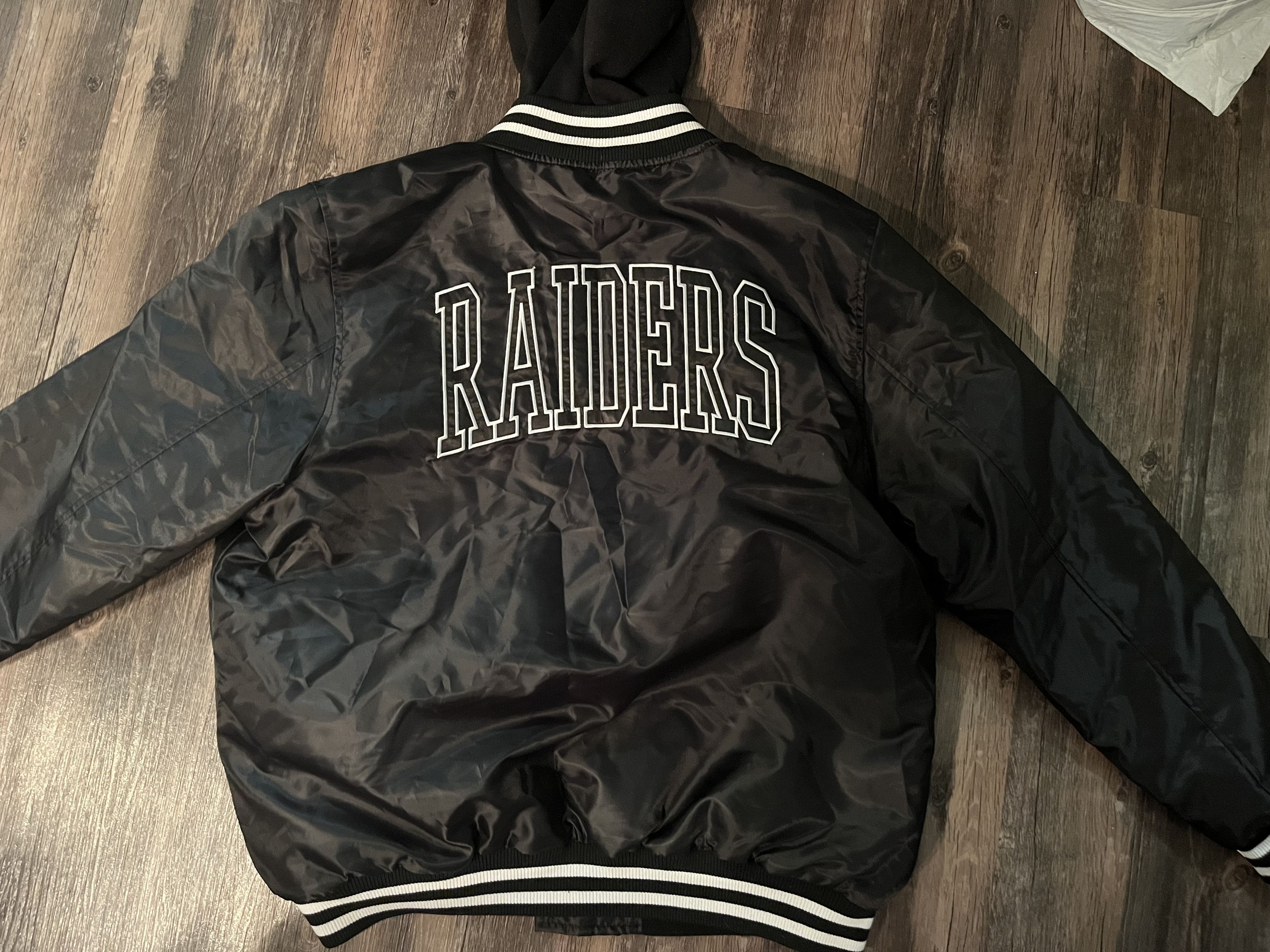 NFL New Raiders Jacket! Size US XL / EU 56 / 4 - 1 Thumbnail
