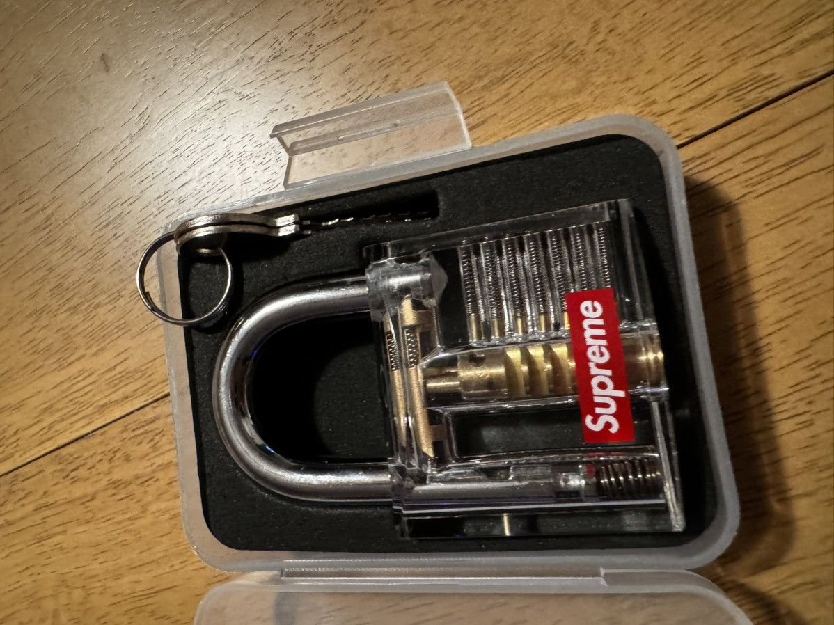 Supreme Supreme Acrylic Lock (Clear) Size ONE SIZE - 8 Thumbnail
