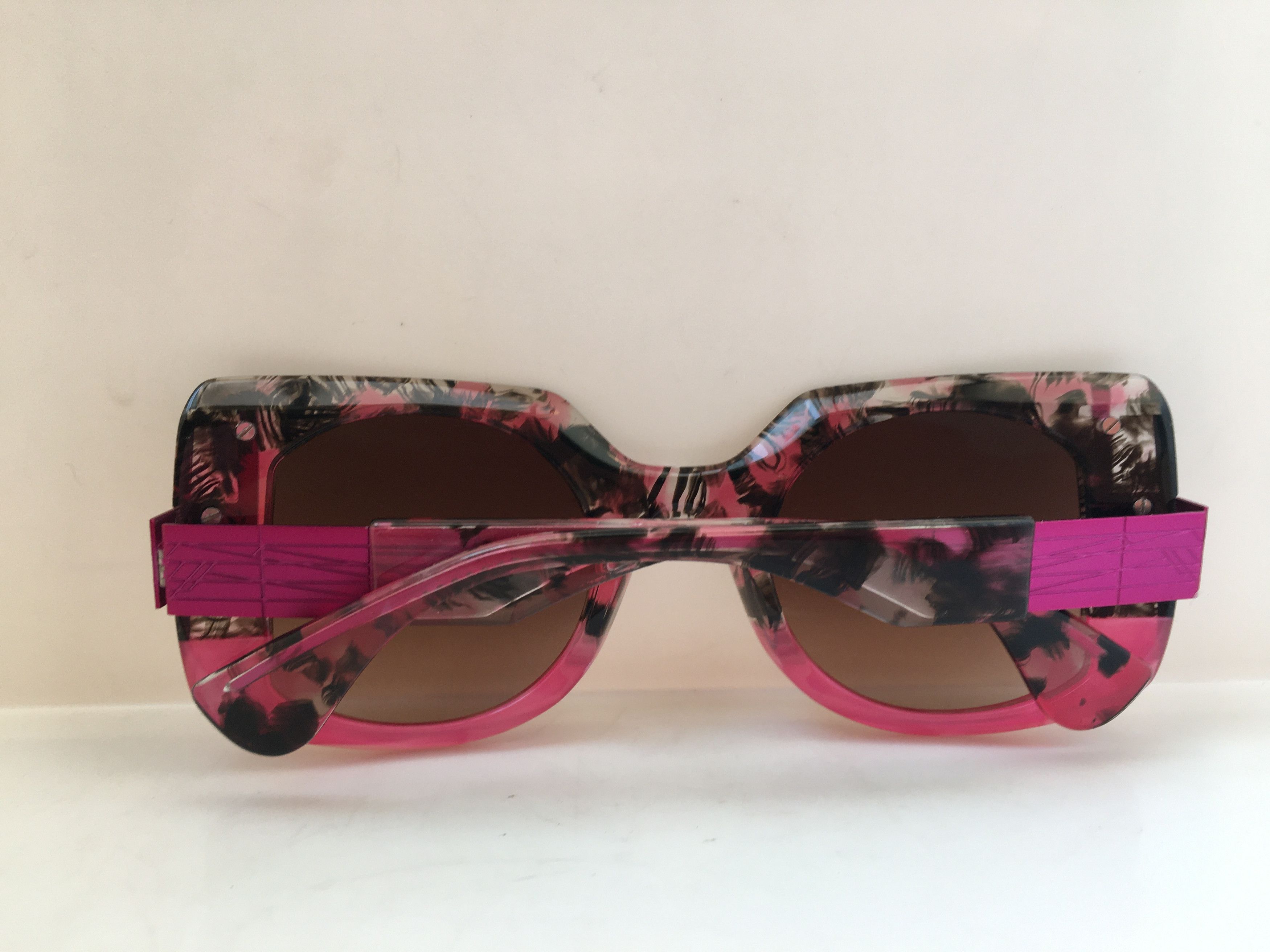 Other Handmade Acetate RUNWAY SHOW Diva Girls Sunglasses Size ONE SIZE - 7 Thumbnail