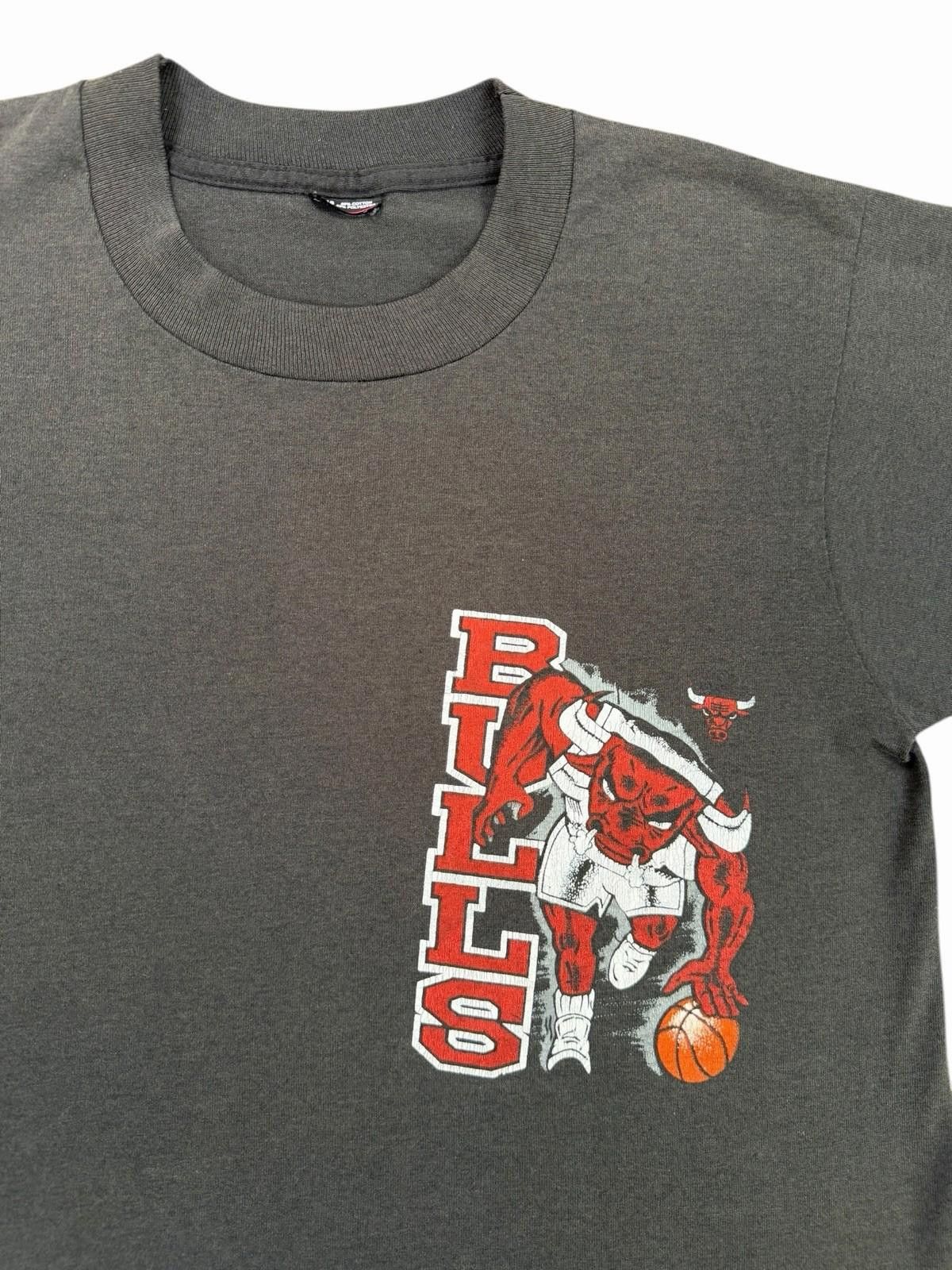 Vintage 1980’s Chicago Bulls NBA Benny The Bull Faded Black Shirt S Size US S / EU 44-46 / 1 - 4 Thumbnail