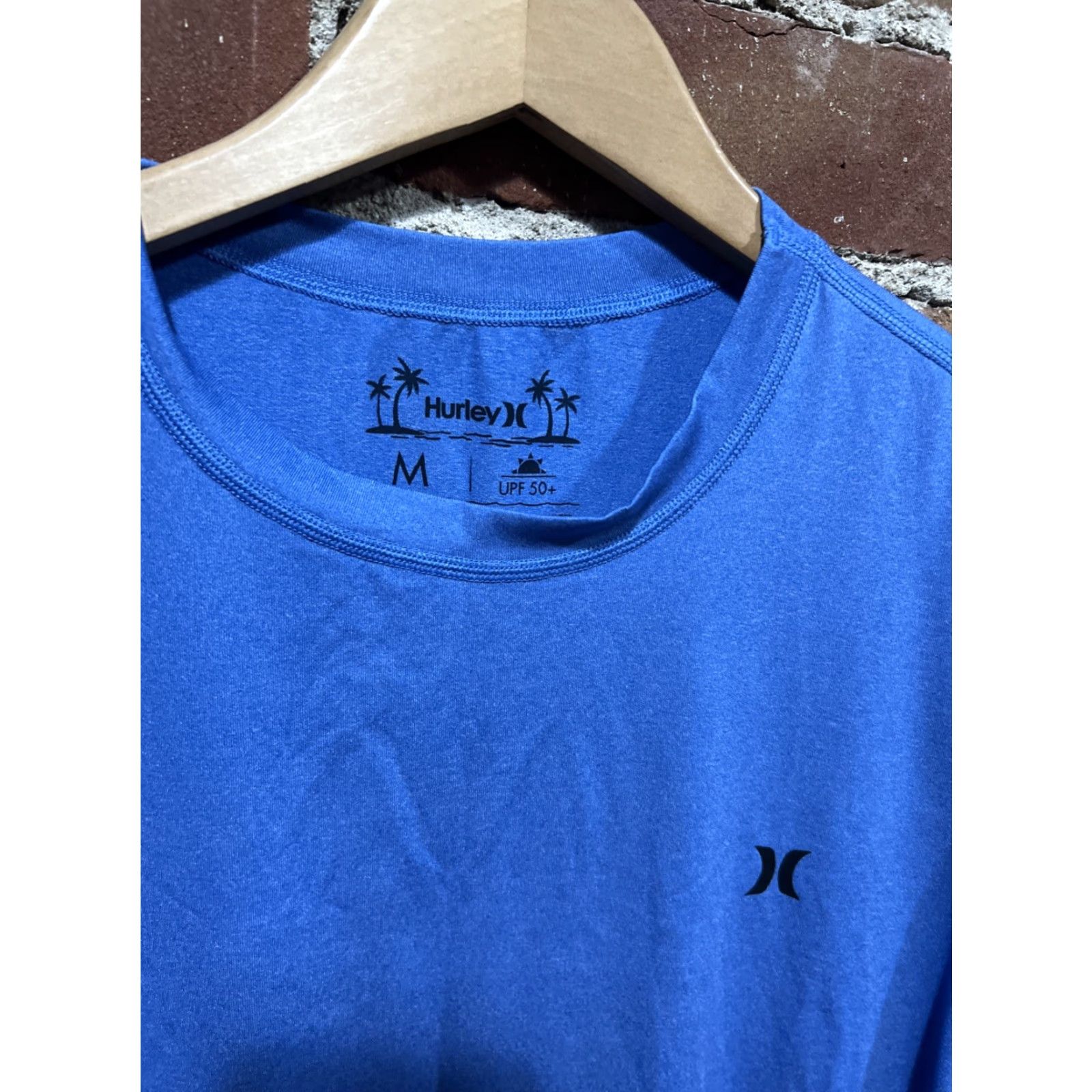 Hurley Hurley Dri FIT UPF 50+ Sun Surf Shirt Mens Blue Size Medium Short Sleeve Logo Beach Activewear Shirt Size US M / EU 48-50 / 2 - 2 Thumbnail