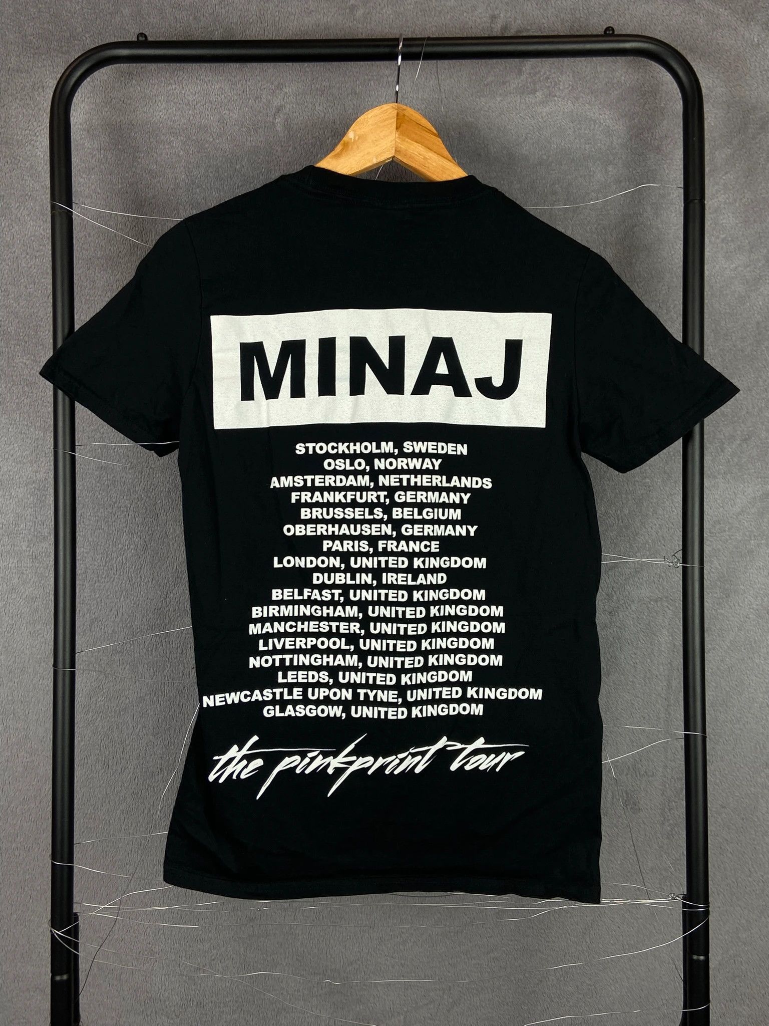 Gildan Nicki Minaj tour tee vintage 2010s rap hip hop pop merch S Size US S / EU 44-46 / 1 - 6 Thumbnail