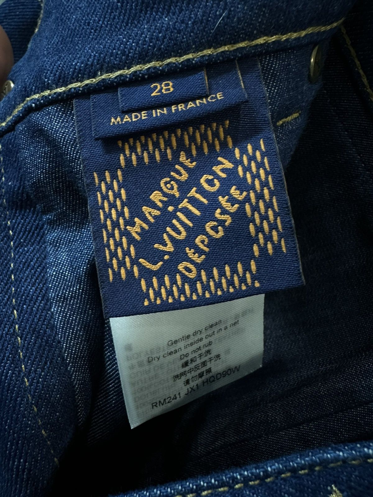 Louis Vuitton Louis Vuitton Embroidered Signature Denim Shorts Size US 28 / EU 44 - 5 Thumbnail