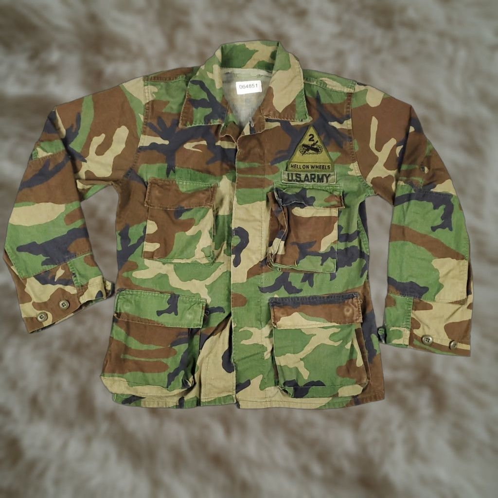 Vintage Army Jacket Mens Size Small Brown Green Camouflage Military Woodland Coat Size US S / EU 44-46 / 1 - 1 Thumbnail