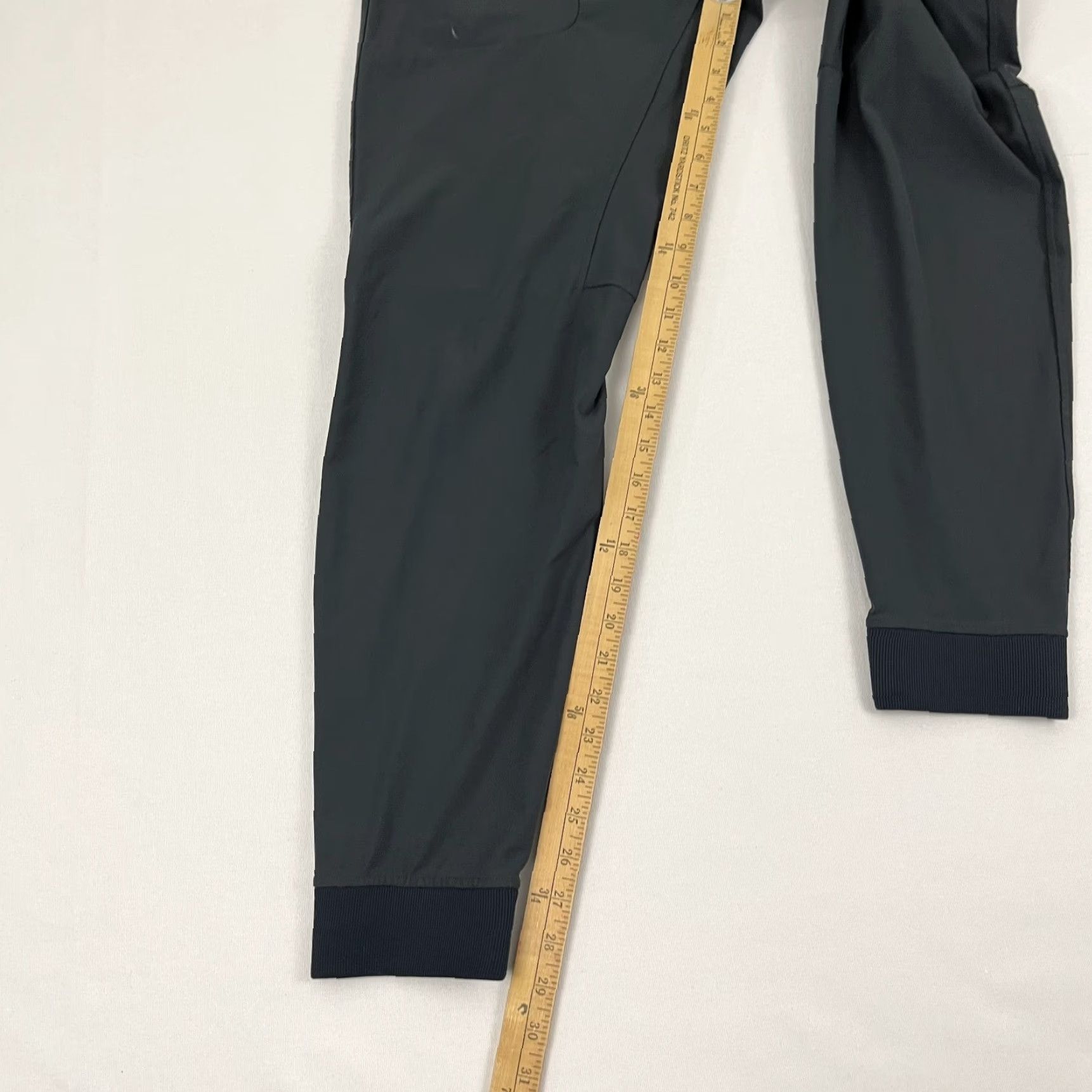 Lululemon Lululemon ABC Joggers Mens M / 29" Gray Active Pants Training Gym Travel Casual Athletic Pockets Breathable Elastic Waist Tapered Size US 31 - 4 Thumbnail