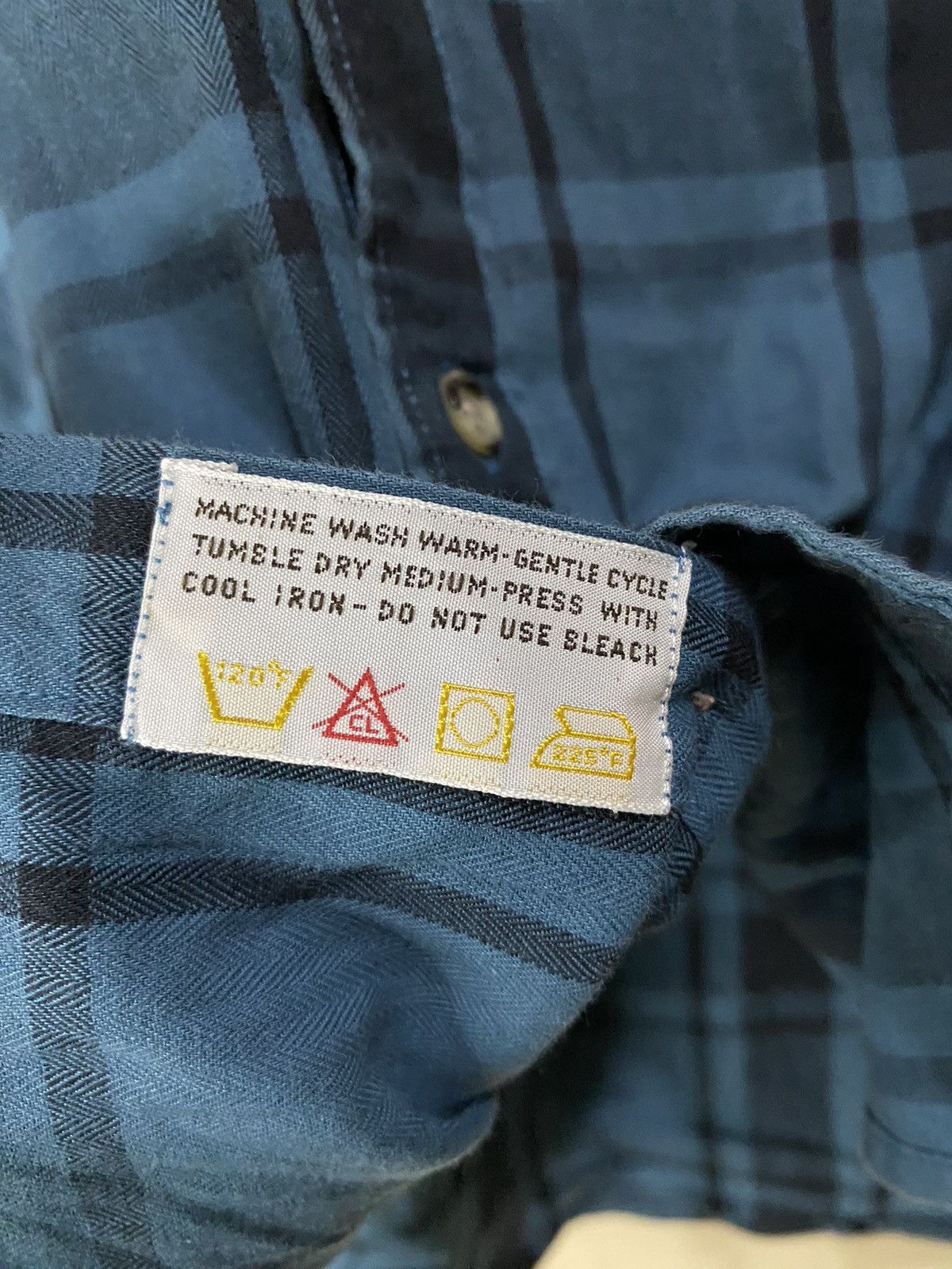 Saint Laurent Paris Vintage Yves Saint Laurent Checkered Plaid Button Shirt Size US S / EU 44-46 / 1 - 6 Thumbnail