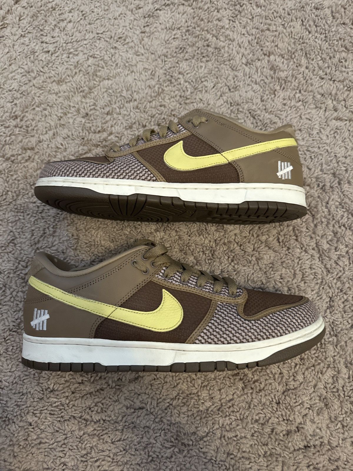 Nike × Undefeated Nike Dunk Low x Undefeated ‘Canteen’ Size US 10.5 / EU 43-44 - 1 Thumbnail