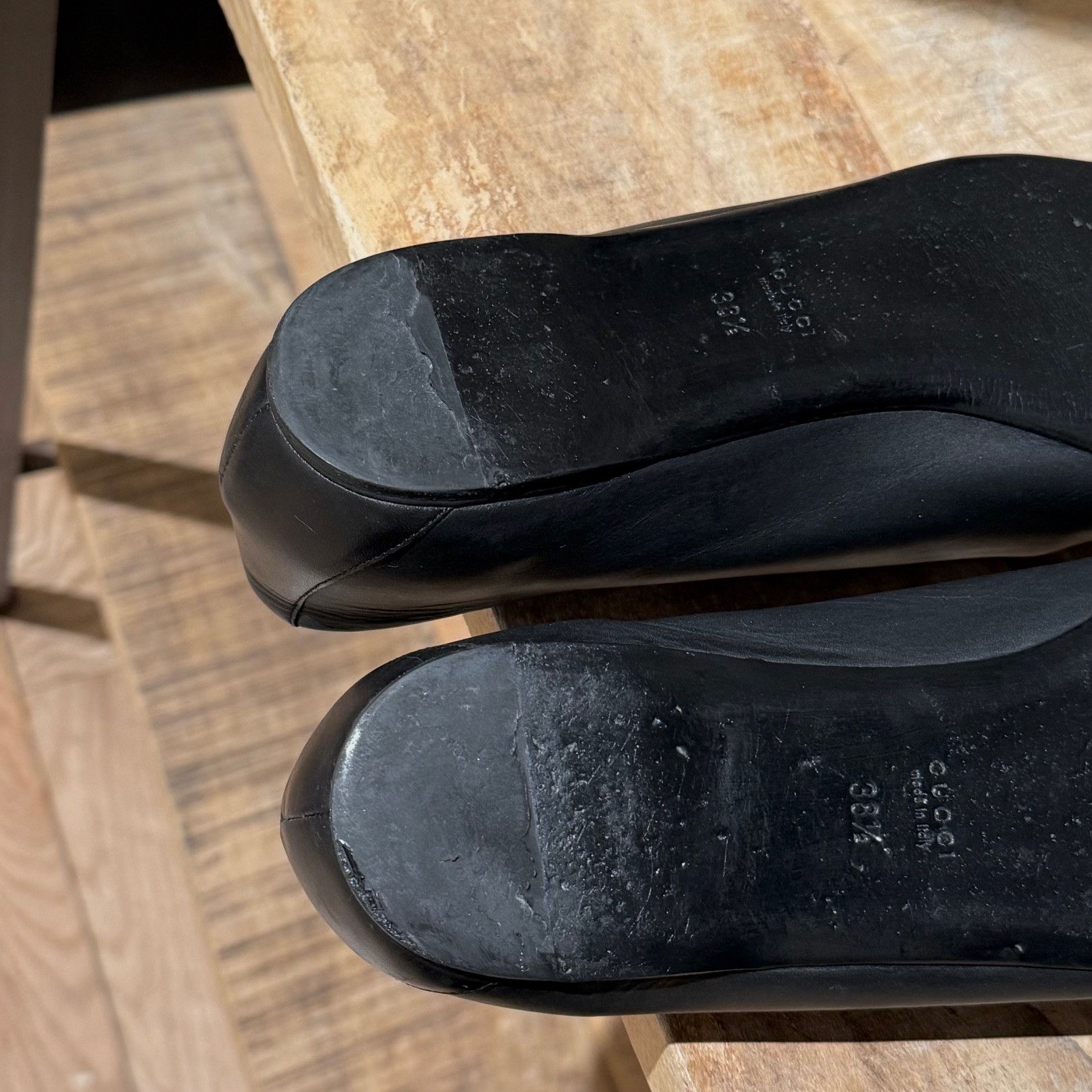 Gucci Gucci Black Leather Buckle Accent Open Toe Flats Size US 8.5 / IT 38.5 - 9 Thumbnail