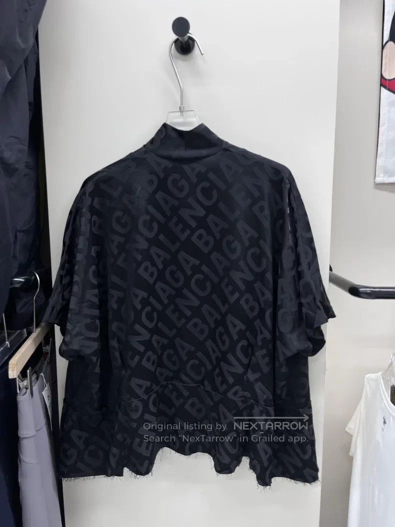 Balenciaga Balenciaga Dark Patterned Logo Lettering Silk Shirt Size XXS / US 00 / IT 34 - 2 Thumbnail