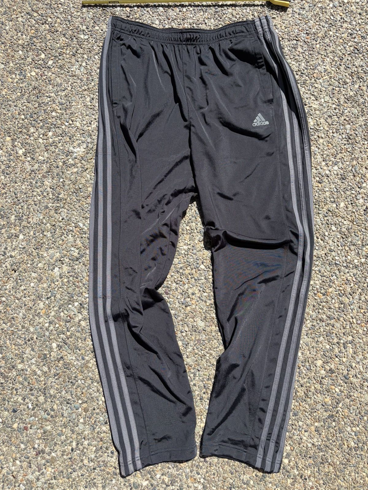 Adidas Adidas sweat pants Size US 32 / EU 48 - 1 Thumbnail