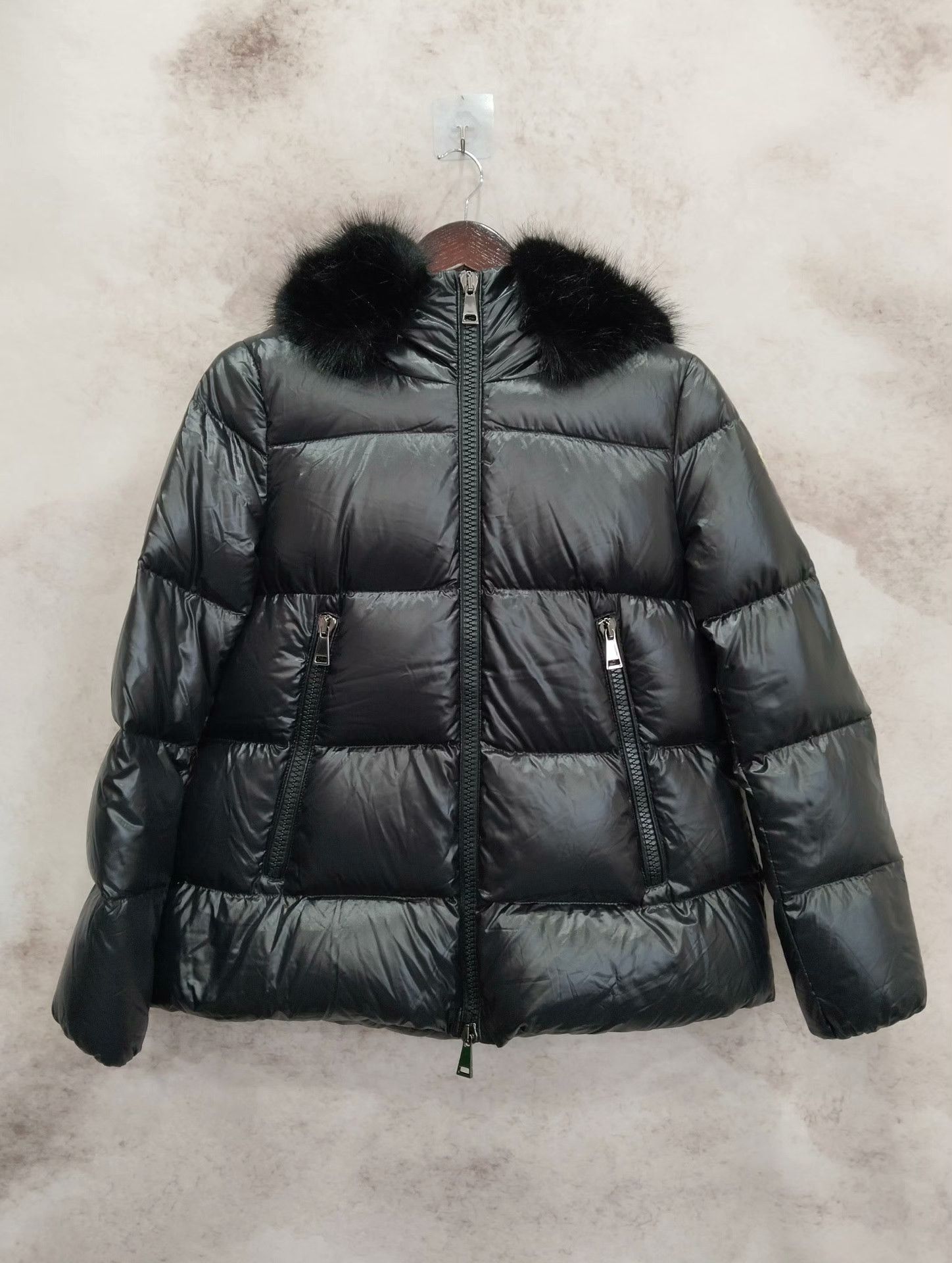 Moncler Moncler Down Down Jacket 23 Women Size XS / US 0-2 / IT 36-38 - 1 Thumbnail