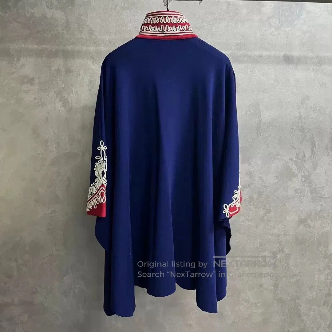 Burberry Burberry Blue Embroidered Logo Cape Jacket. Size M / US 6-8 / IT 42-44 - 2 Thumbnail
