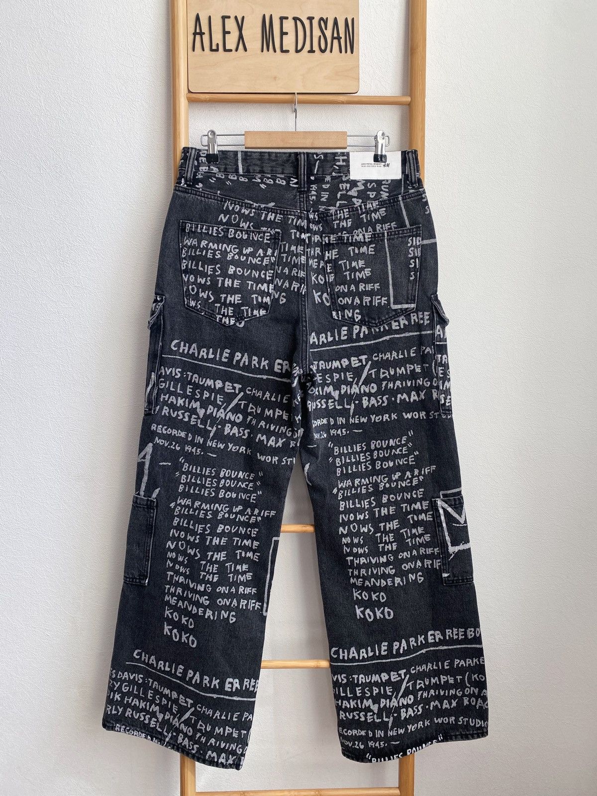 H&M × Jean-Michel Basquiat × Who Decides War Who Decides War Baggy denim jeans H&M x Basquiat x Ev&Tela Size US 32 / EU 48 - 16 Thumbnail