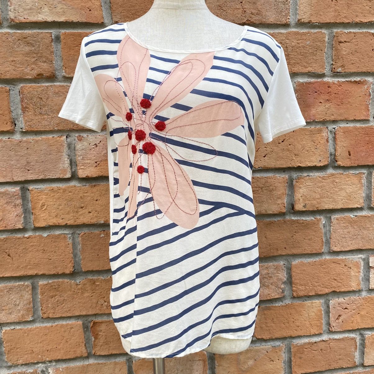 Max Mara Max Mara Striped Tee with Floral Appliqué Size M / US 6-8 / IT 42-44 - 9 Thumbnail