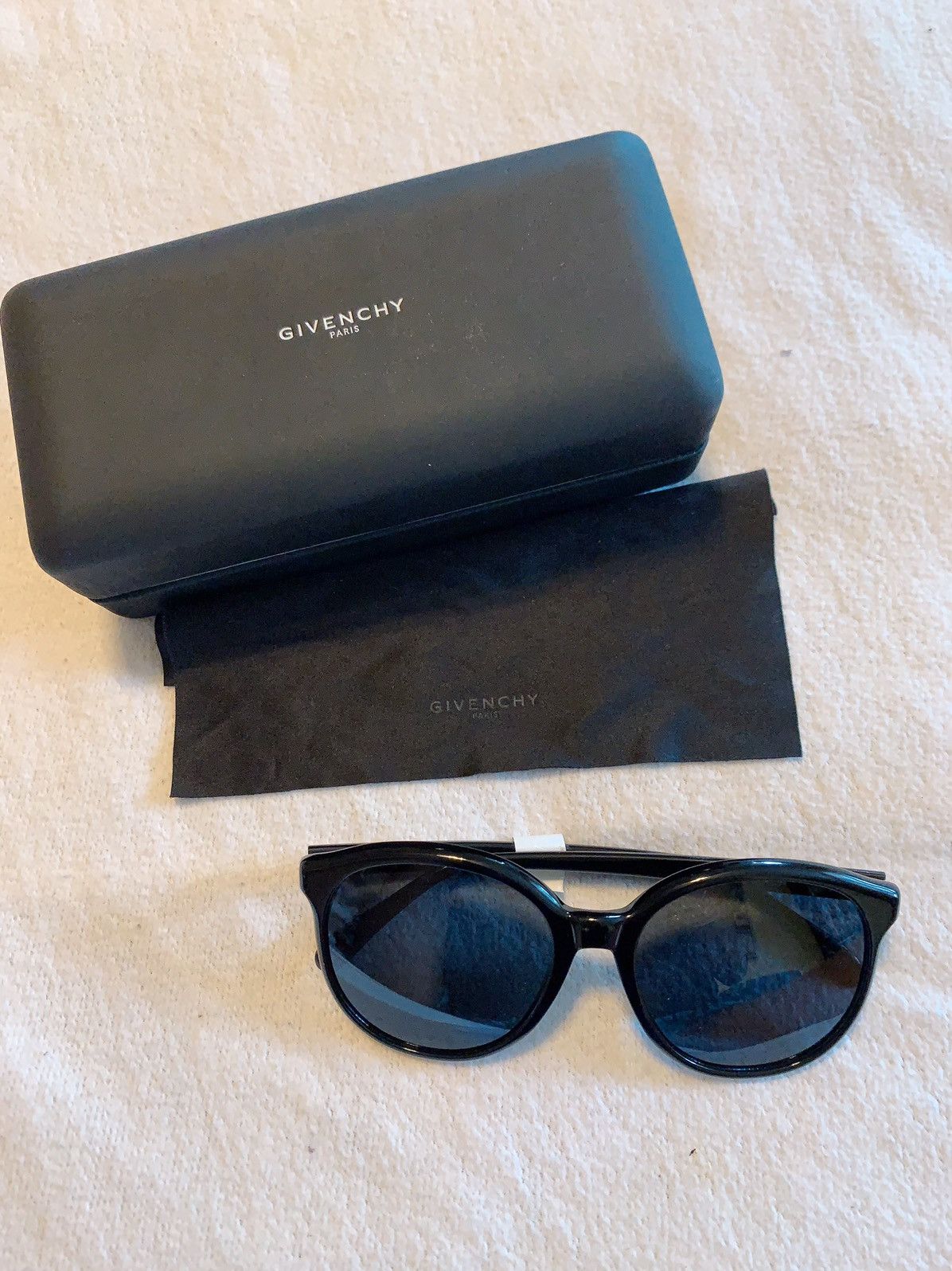 Givenchy GIVENCHY round Sunglasses black GV 7107/S 807IR 56 18 145 Size ONE SIZE - 6 Thumbnail