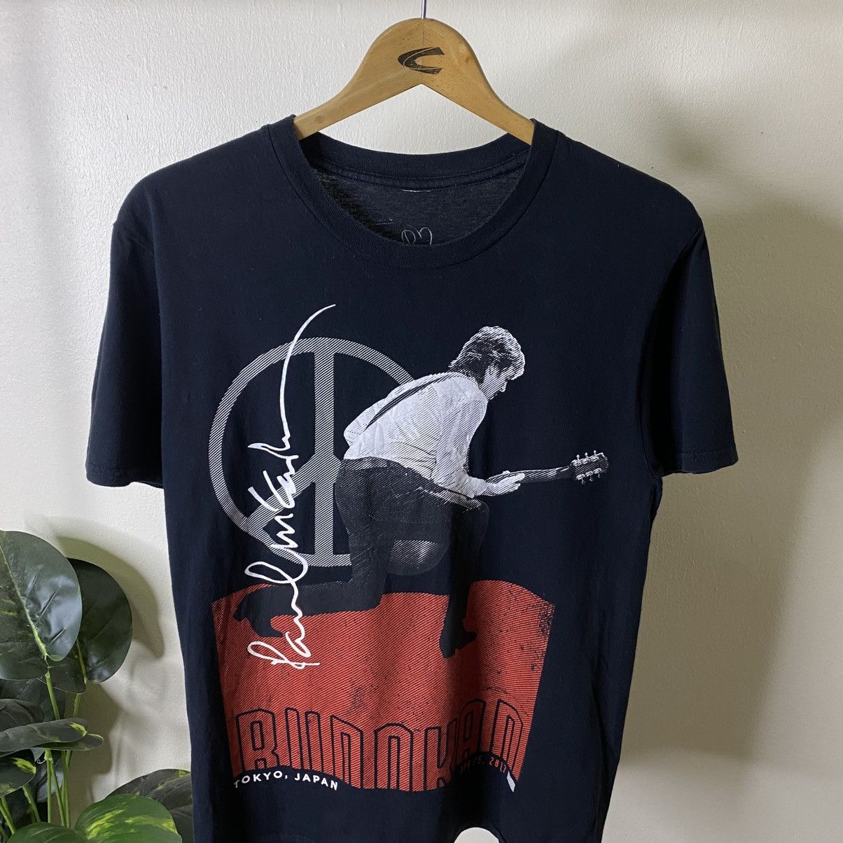 Band Tees Paul McCartney Live In Budokan Tokyo Japan Merchandise Tee Size US S / EU 44-46 / 1 - 2 Thumbnail