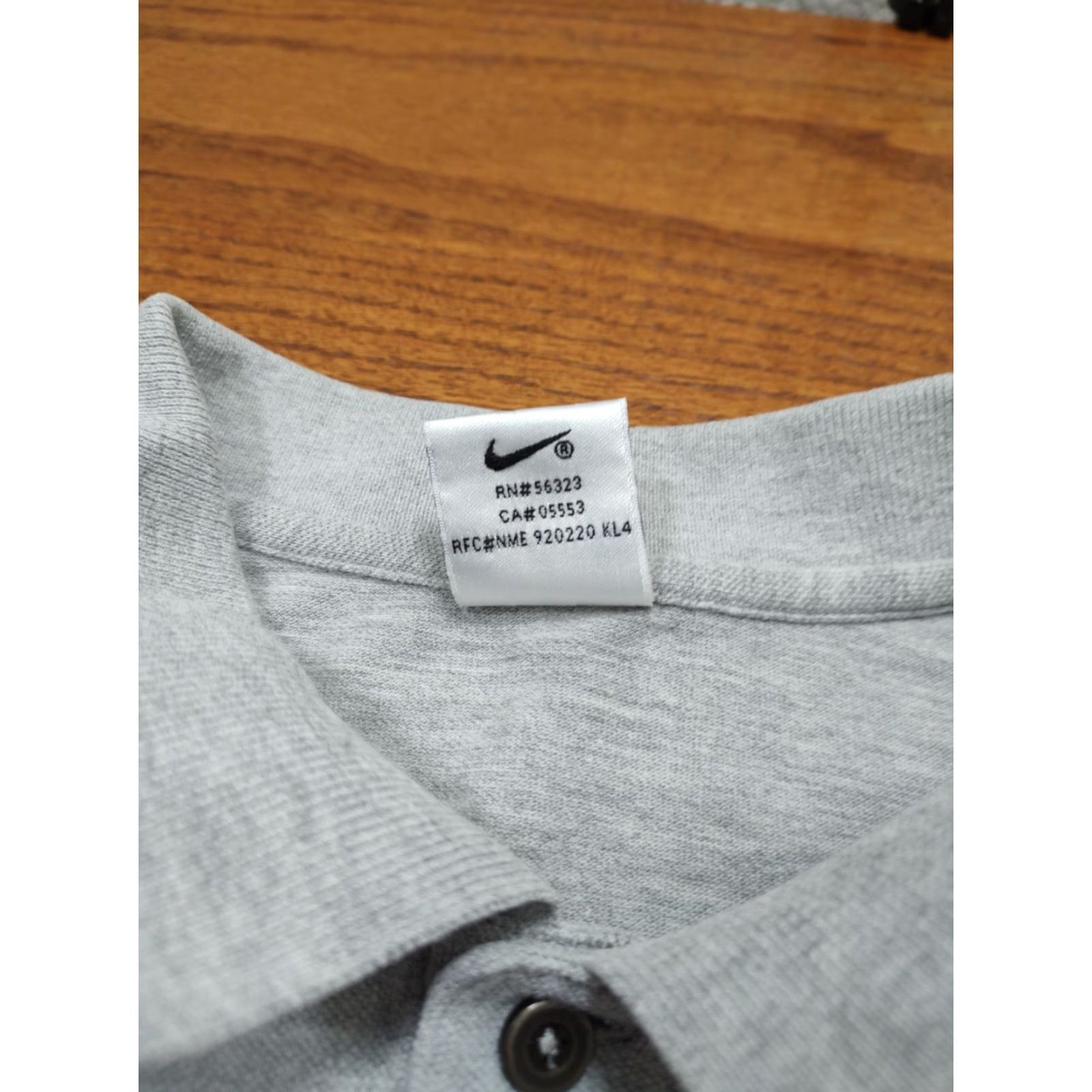 Nike VINTAGE Nike Polo Shirt Mens L Gray Short Sleeve Embroidered Swoosh 90s Sports Golf Polo Clothing Casual Activewear Shirt Mens Size US L / EU 52-54 / 3 - 5 Thumbnail
