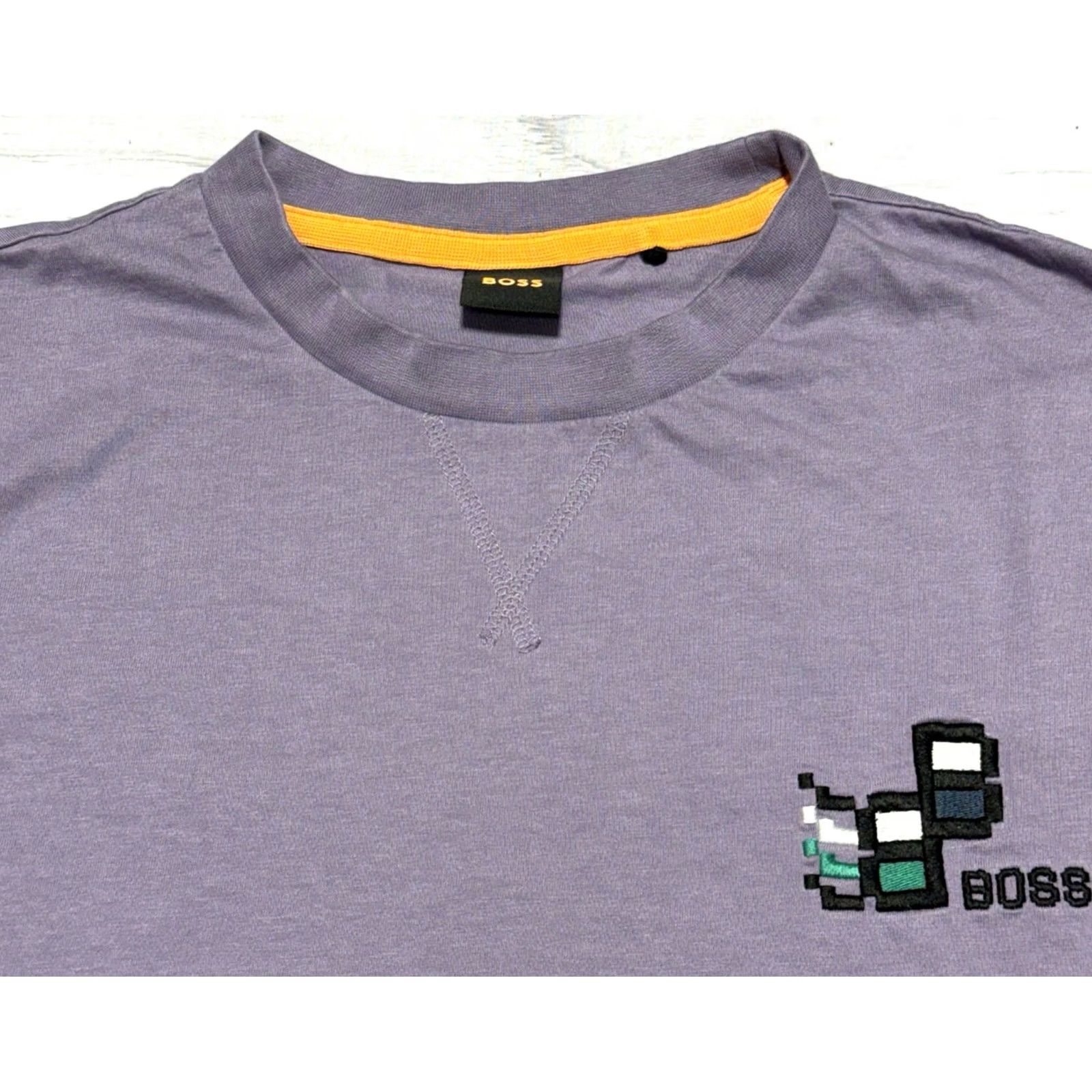 Hugo Boss VINTAGE? No — Hugo Boss T-Shirt Mens M Purple Te gloss? Size US M / EU 48-50 / 2 - 2 Thumbnail