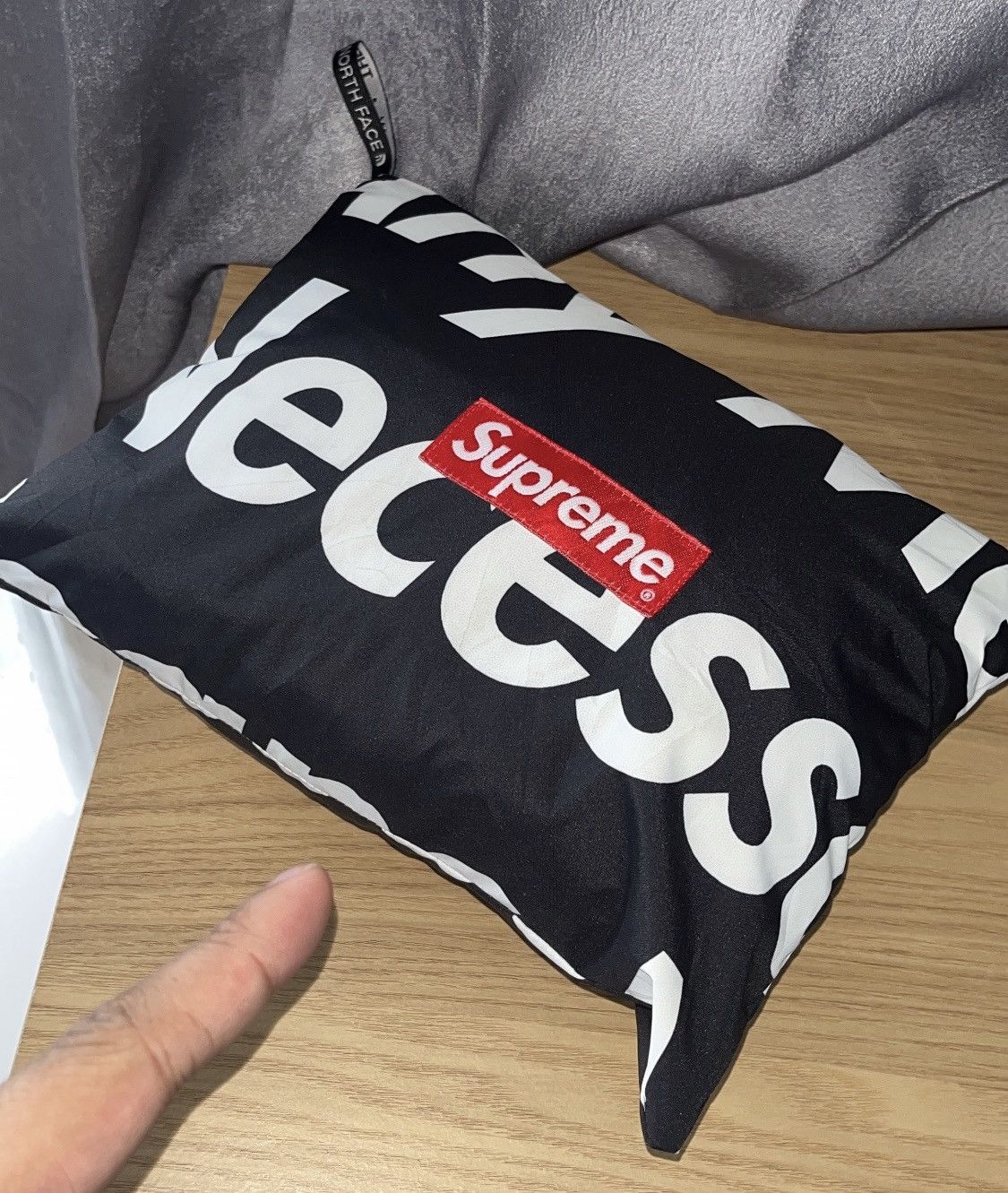 Supreme × The North Face Supreme x TNF FW15 Size US M / EU 48-50 / 2 - 10 Thumbnail