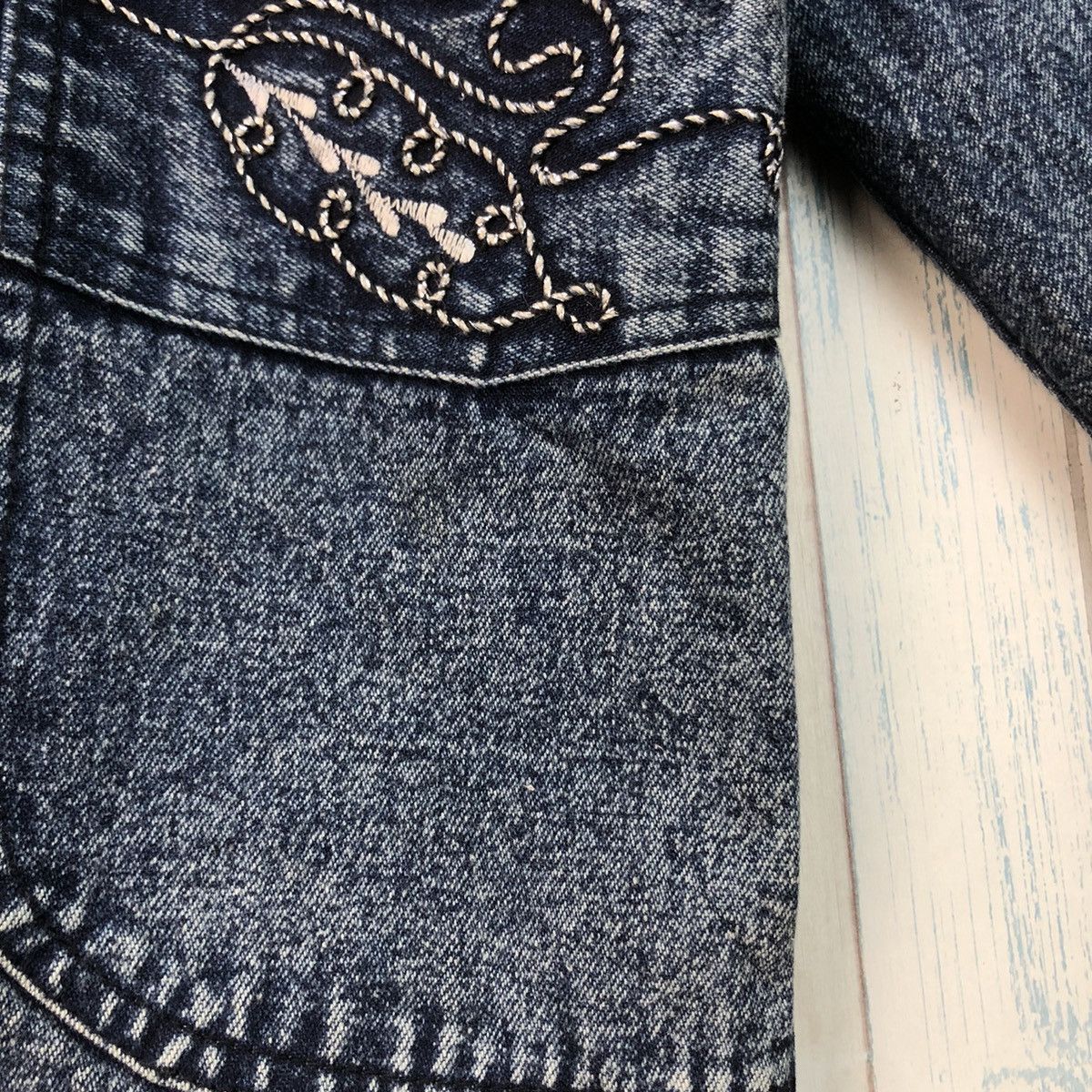 Japanese Brand × Vintage Vintage Jokwan Floral Embroidery Denim Jacket Size US L / EU 52-54 / 3 - 10 Thumbnail