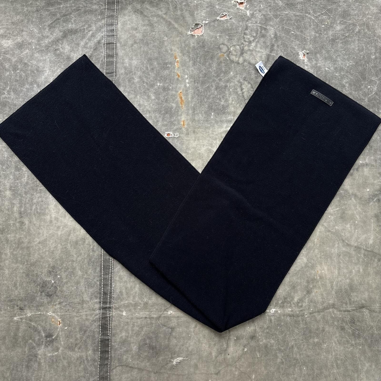 Old Navy Vintage Y2K Black Old Navy Fleece Rectangle Scarf 56x12 Size ONE SIZE - 1 Thumbnail