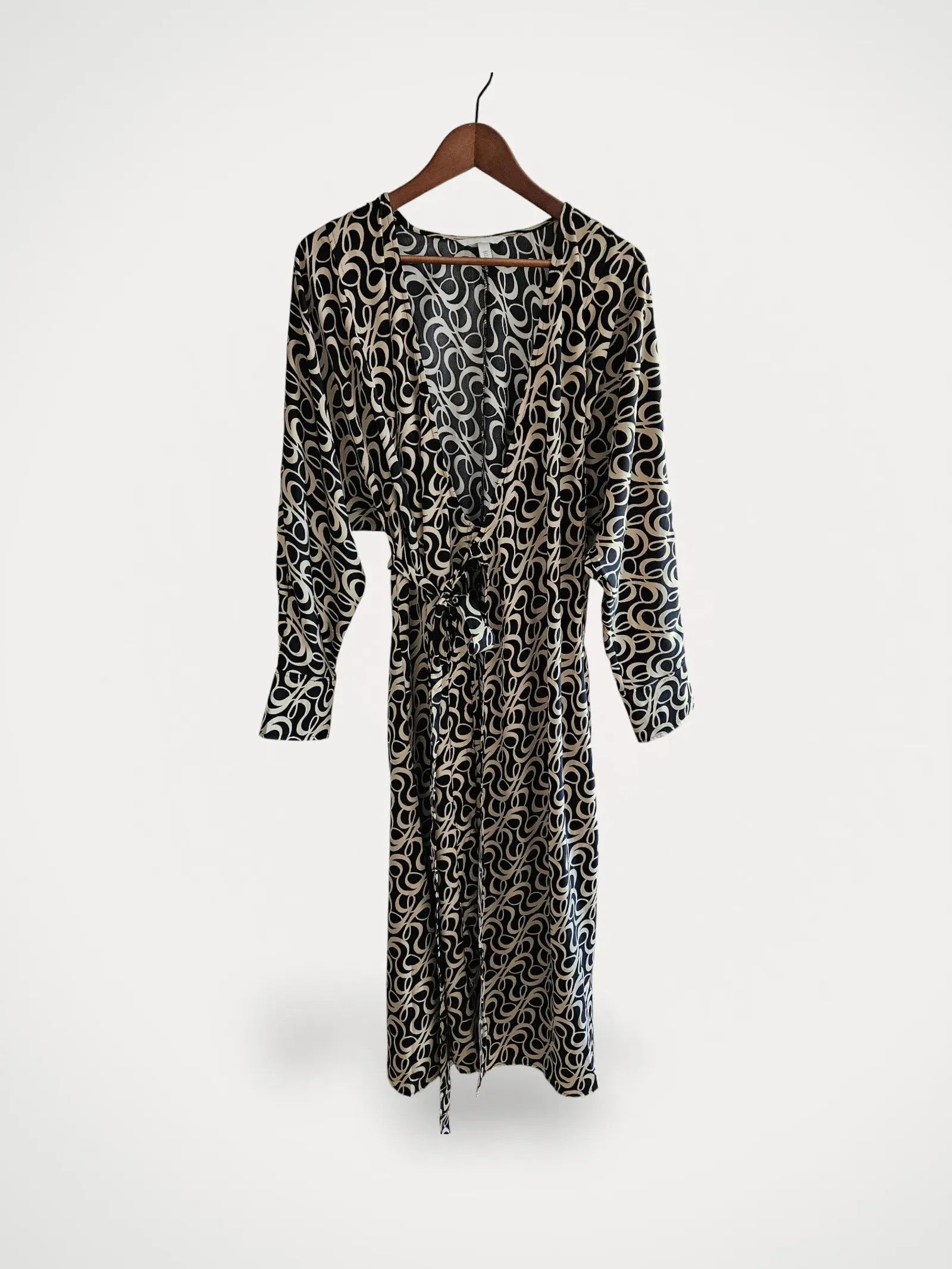 H&M H&M Dress Size L / US 10 / IT 46 - 1 Thumbnail