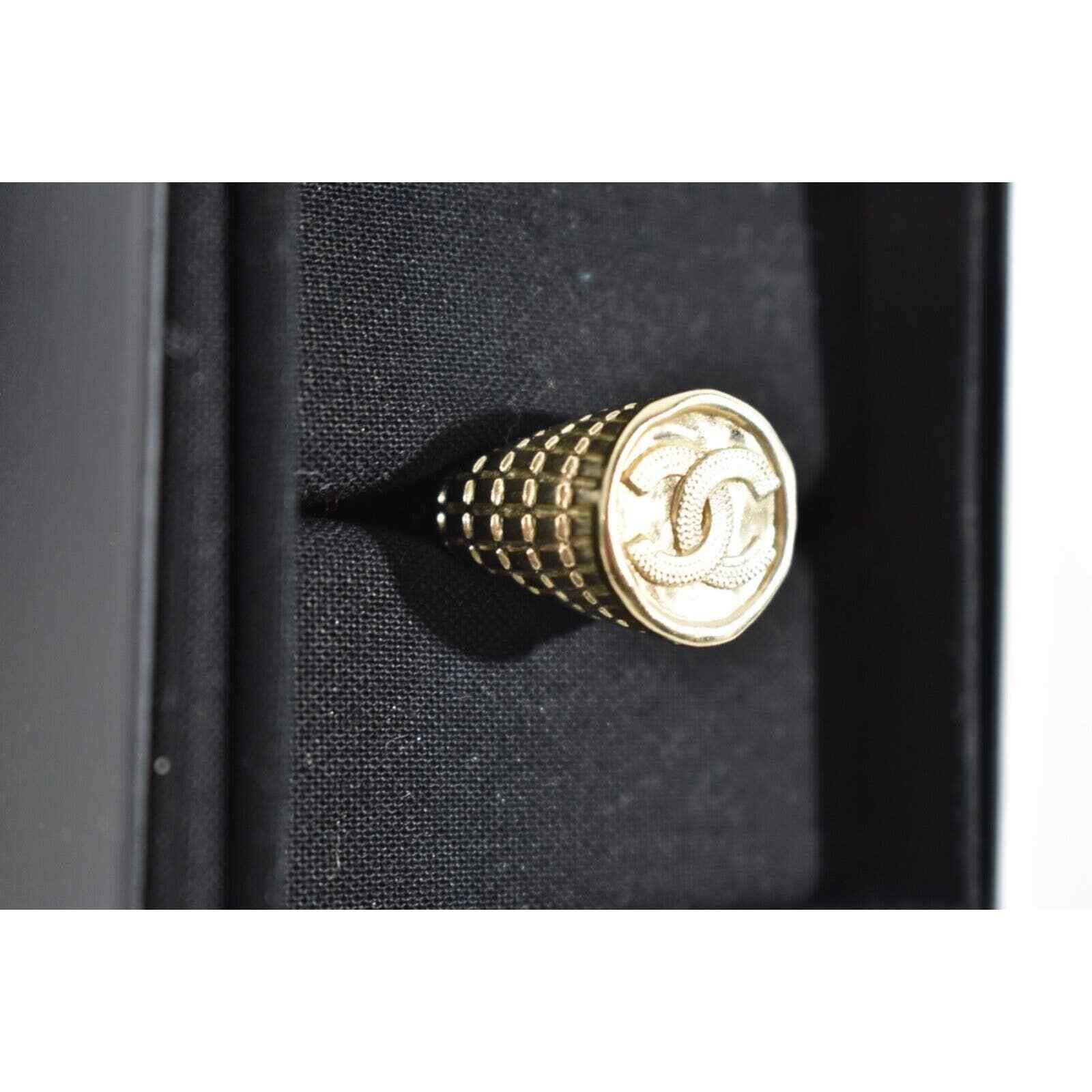 Chanel Chanel 22P Gold Circle Interlocking Fashion Finger Ring 54 7 Size ONE SIZE - 8 Thumbnail