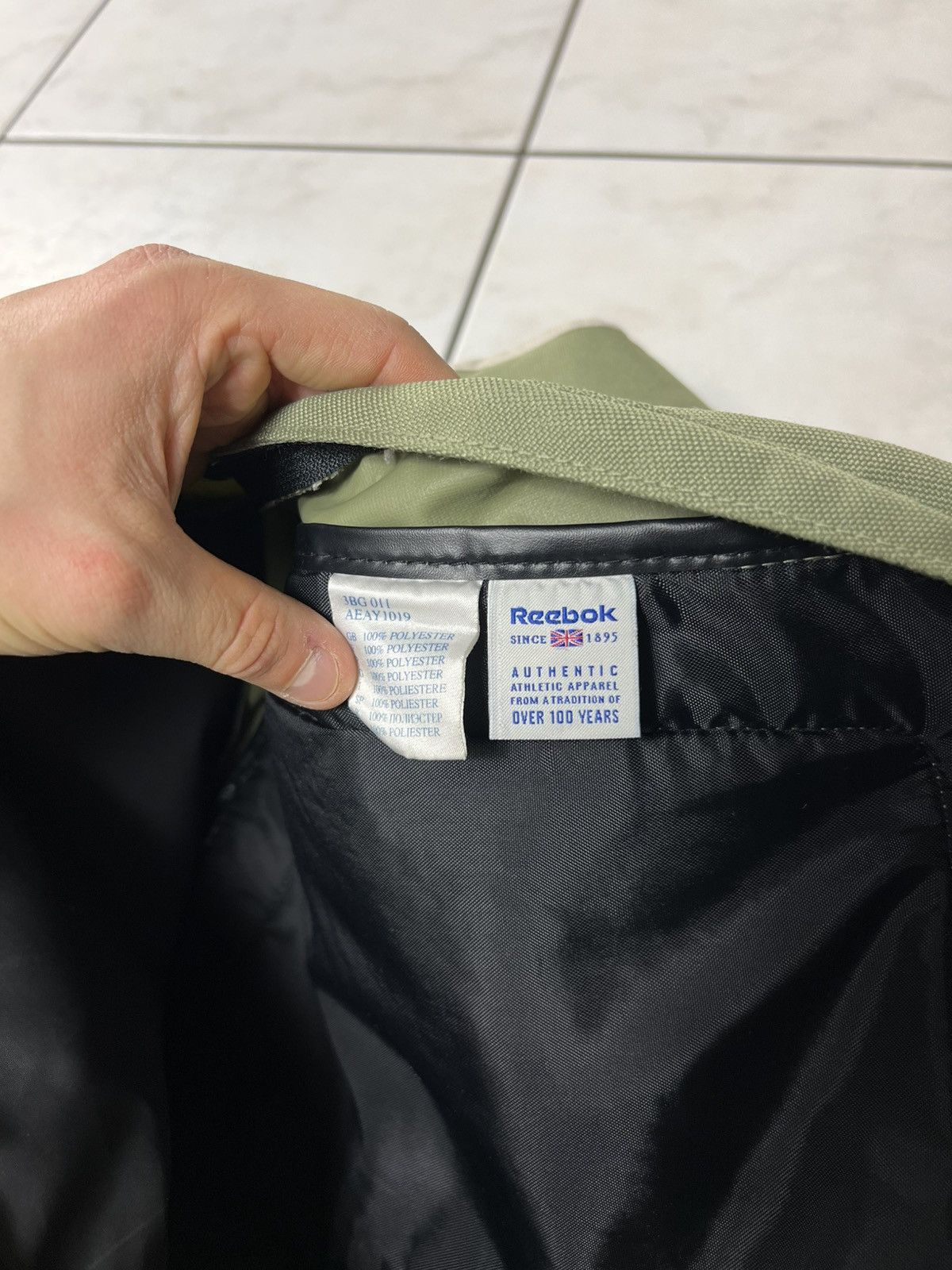 Reebok Vintage Reebok y2k crossbody sling bag phone case gorpcore Size ONE SIZE - 20 Thumbnail