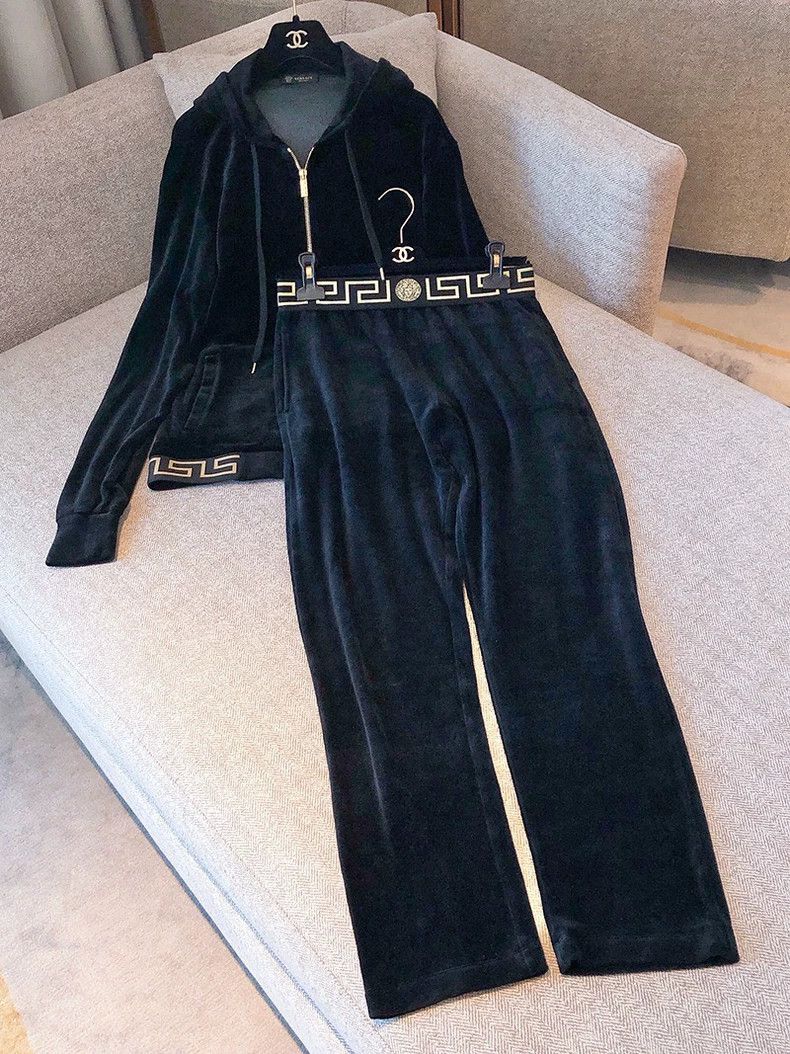 Versace Versace Casual suit sportswear with gold-toned back trim Size M / US 6-8 / IT 42-44 - 1 Thumbnail