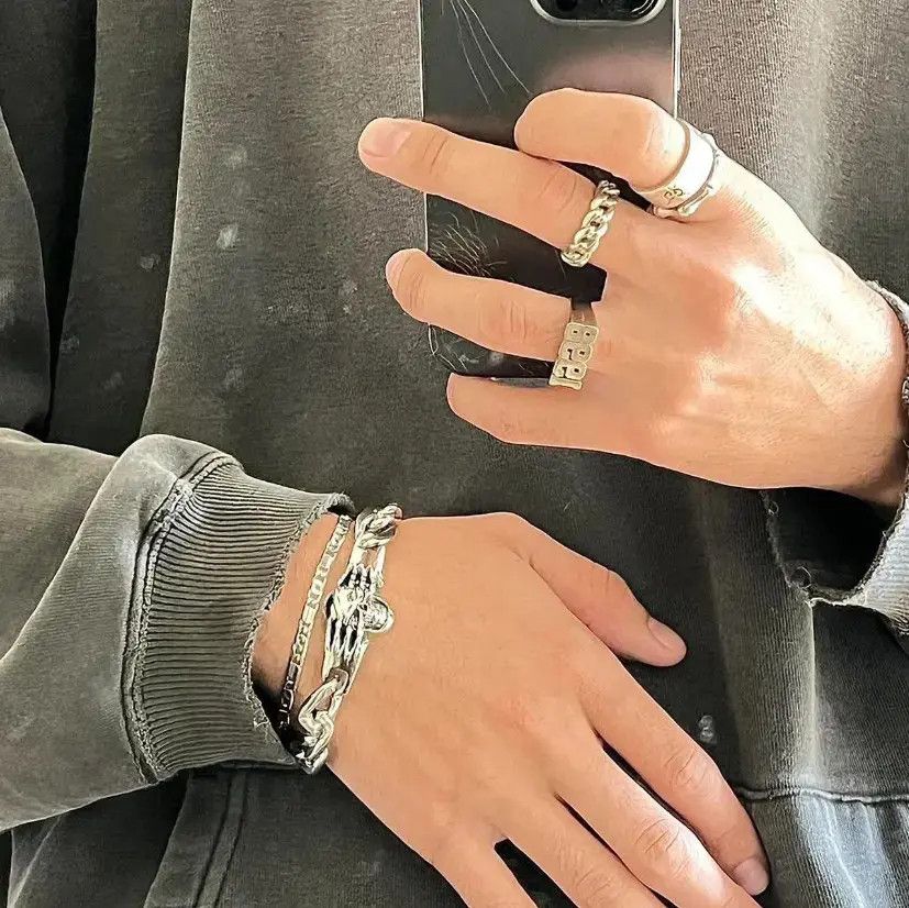 Jewelry y2k 2000s skull cuban link silver bracelet Size ONE SIZE - 2 Thumbnail
