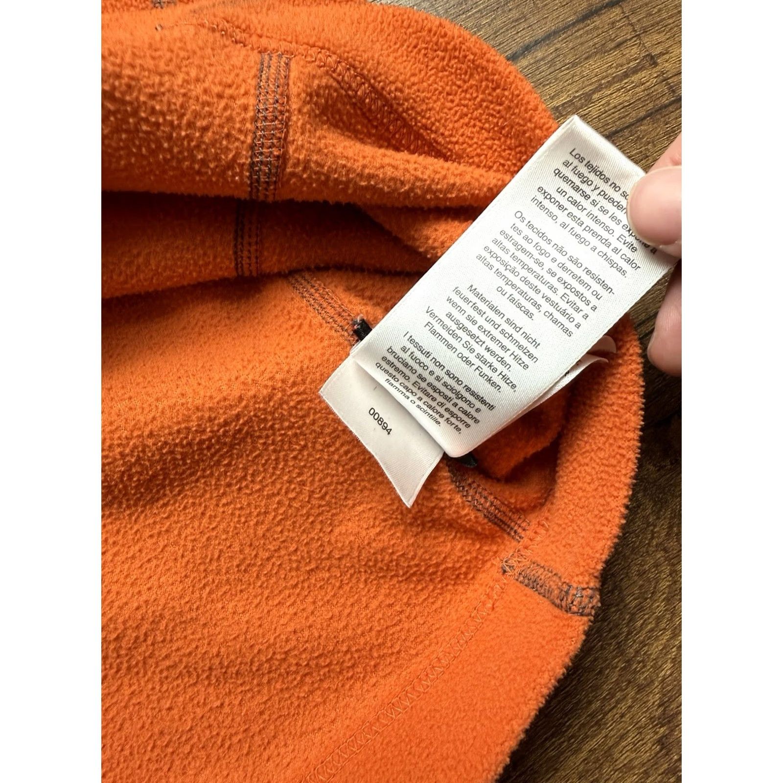 Mountain Hardwear Mountain Hardwear Men L Orange Fleece 1/4 Zip Pullover Polartec Lightweight Shirt Adult Large Orange Logo Pattern 90s Hunting Outdoor Travel Mens Size US L / EU 52-54 / 3 - 7 Thumbnail