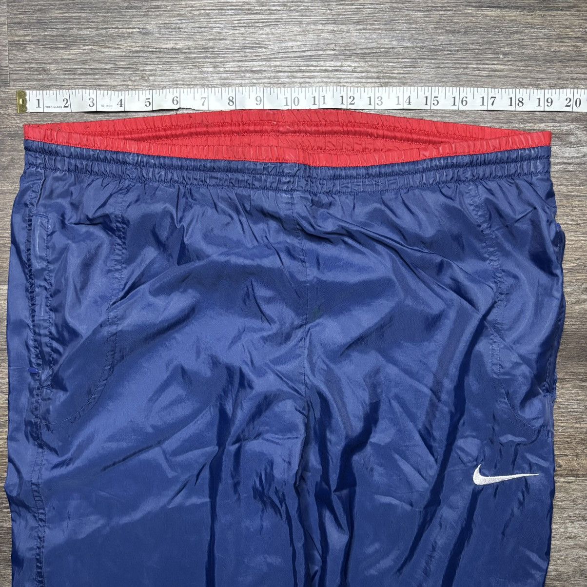 Nike Nike navy and red track pants Vintage 2000s baggy Size US 32 / EU 48 - 2 Thumbnail