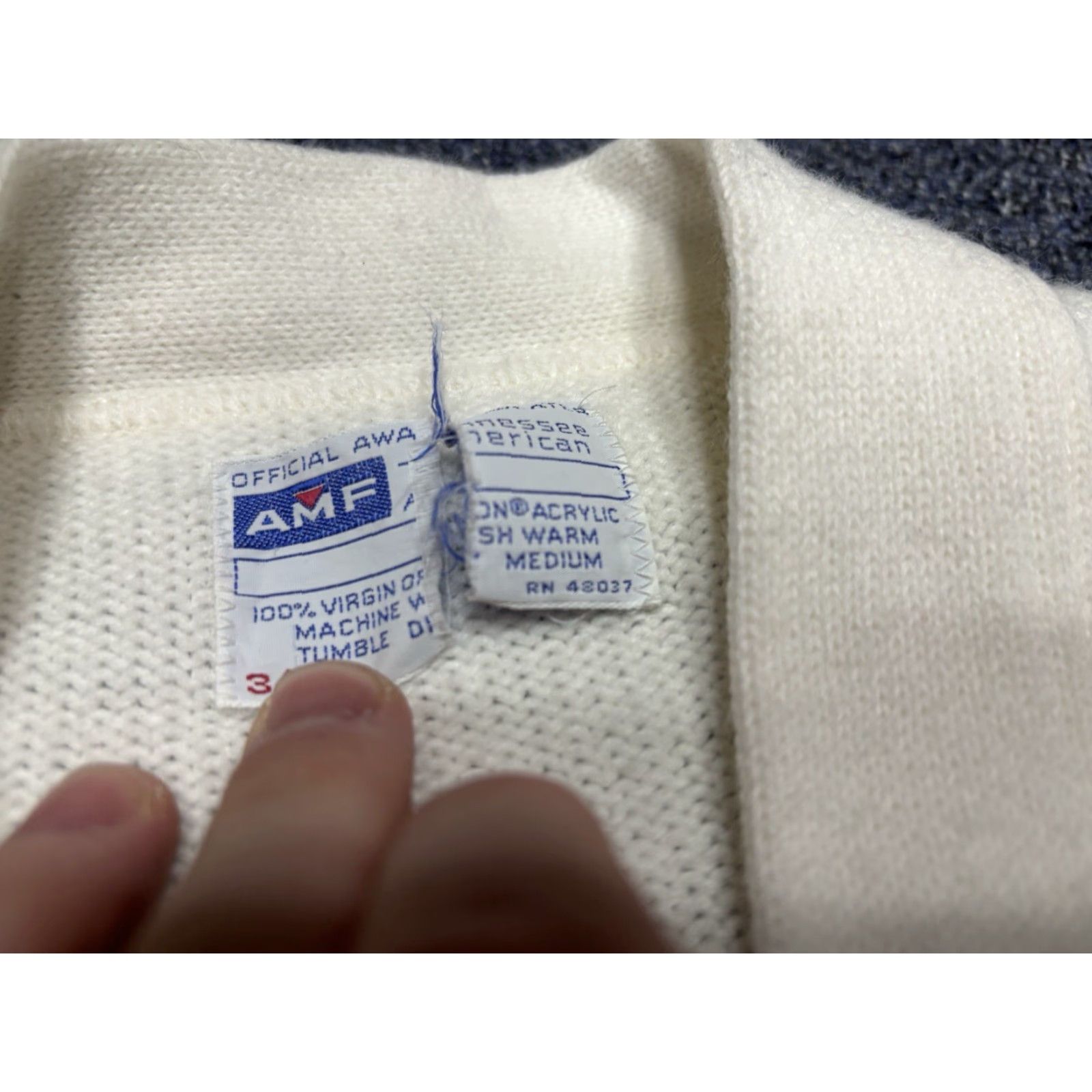 Vintage VINTAGE AMF Cardigan Sweater M Ivory Acrylic V-Neck Button Up Unisex Adults Long Sleeve Classic Knit Size US M / EU 48-50 / 2 - 2 Thumbnail