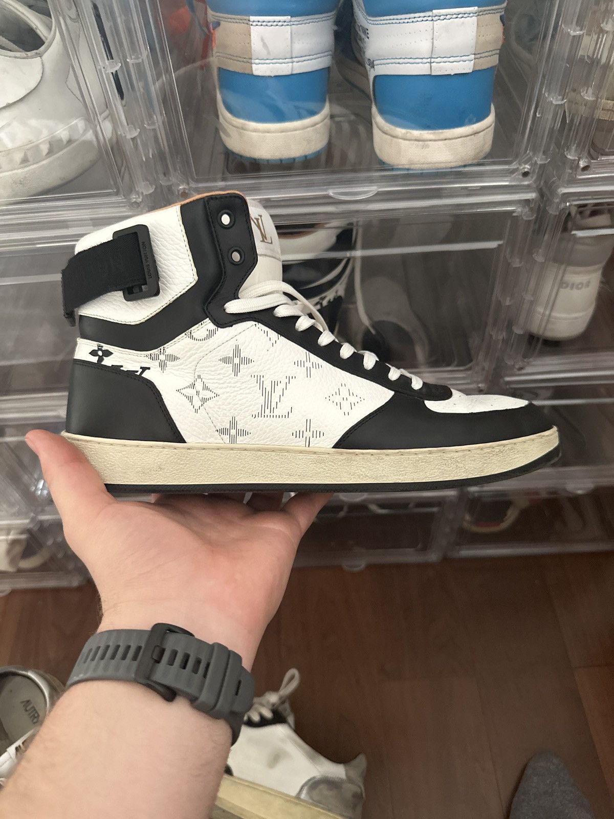 Louis Vuitton Louis Vuitton Rivioli Size US 9 / EU 42 - 1 Thumbnail