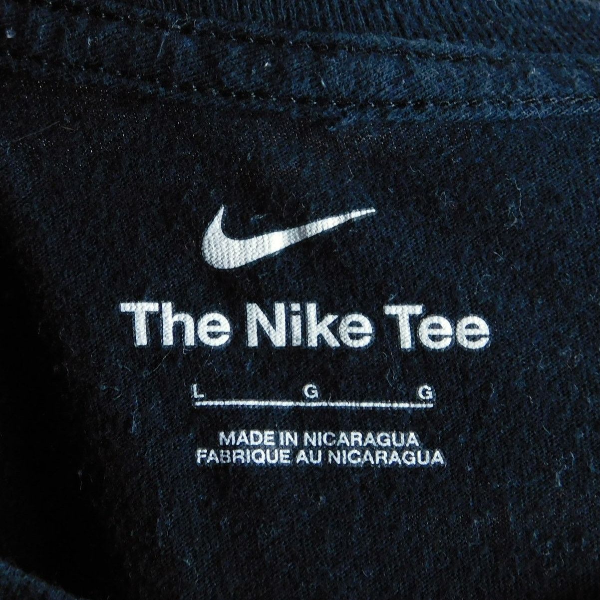 Nike Nike Air Retro Logo T Shirt Size L Neon Colors The Nike Tee Size US L / EU 52-54 / 3 - 3 Thumbnail