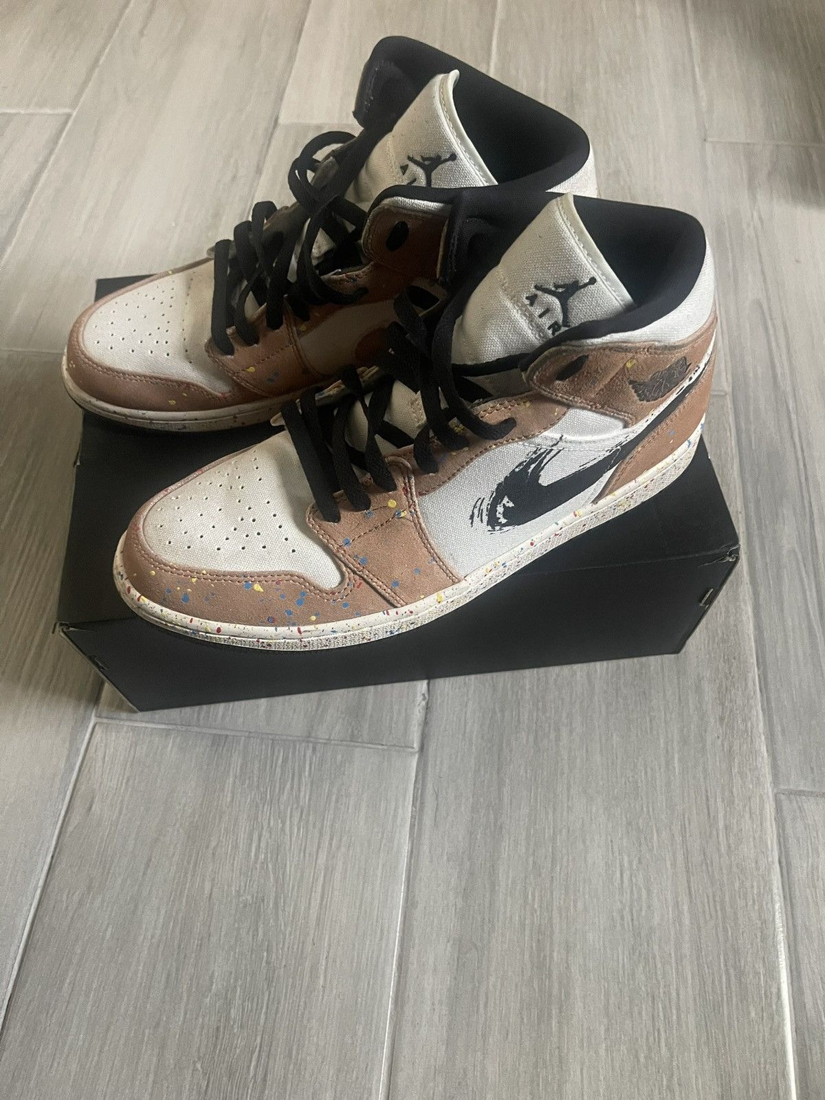 Jordan Brand 2021 Air Jordan 1 Mid Se 'Brushstroke Paint Splatter' Size US 11.5 / EU 44-45 - 1 Thumbnail