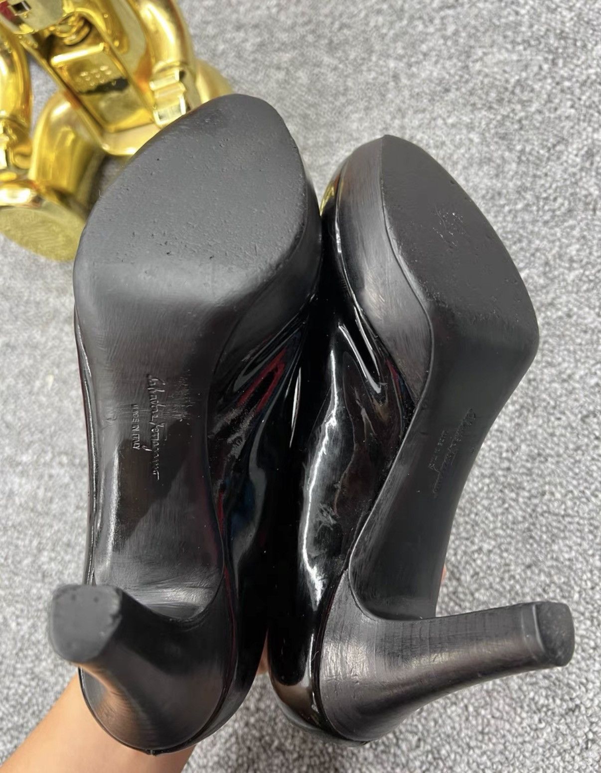 Salvatore Ferragamo Ferragamo / Black Round Toe Heels K12 Size US 7 / IT 37 - 5 Thumbnail