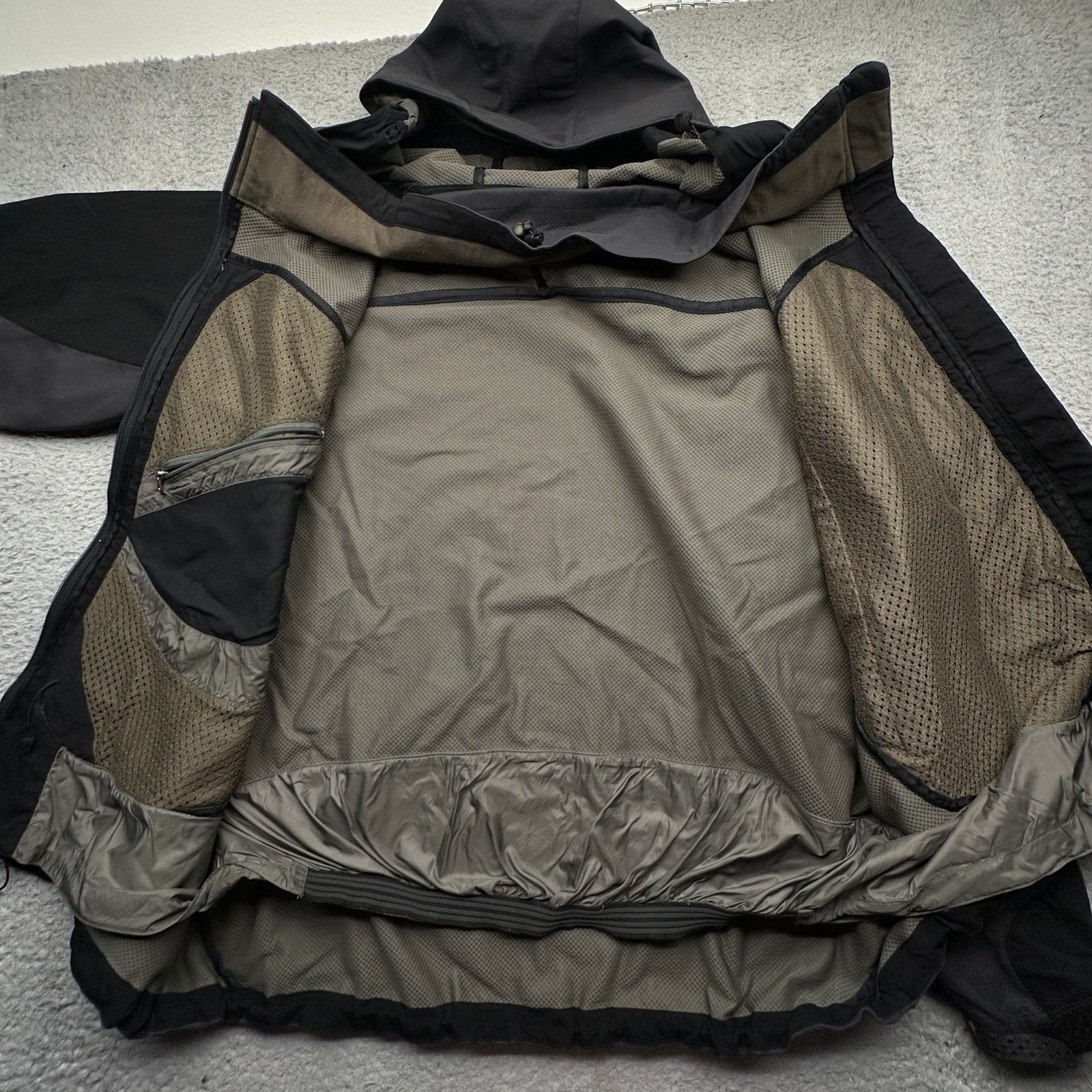 Patagonia Vintage Patagonia 83720 White Smoke Jacket Mens XL Hooded Size US XL / EU 56 / 4 - 12 Thumbnail