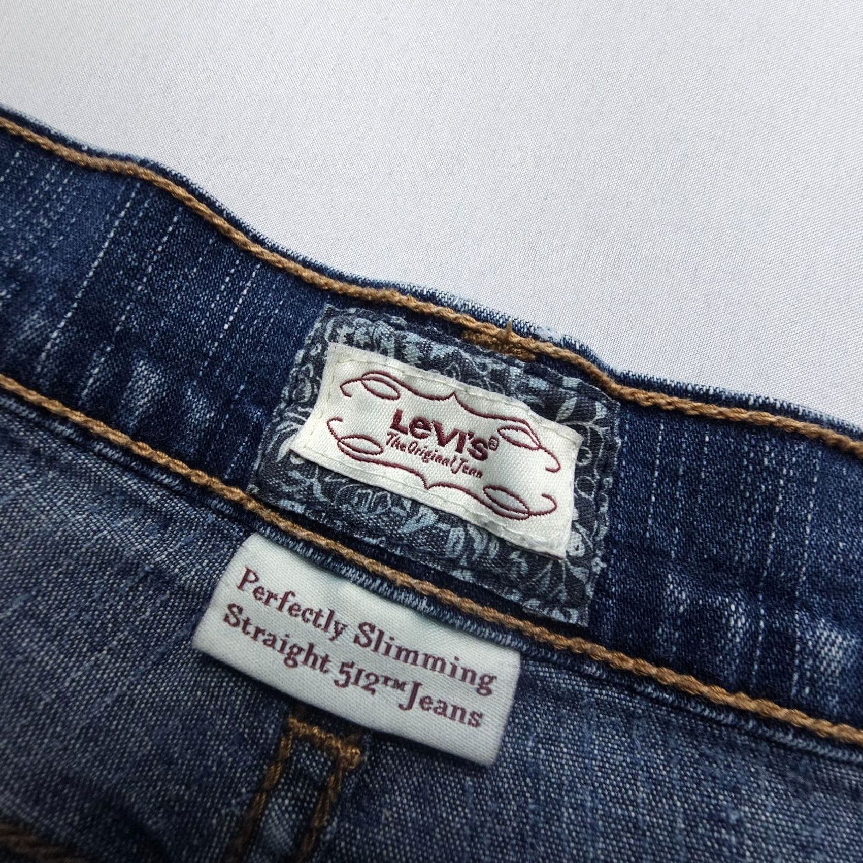 Levi's VINTAGE Levi's 512 Jeans Women Size 10 Blue Slim Straight 5-Pocket Denim Dark Wash Size 32" / US 10 / IT 46 - 4 Thumbnail