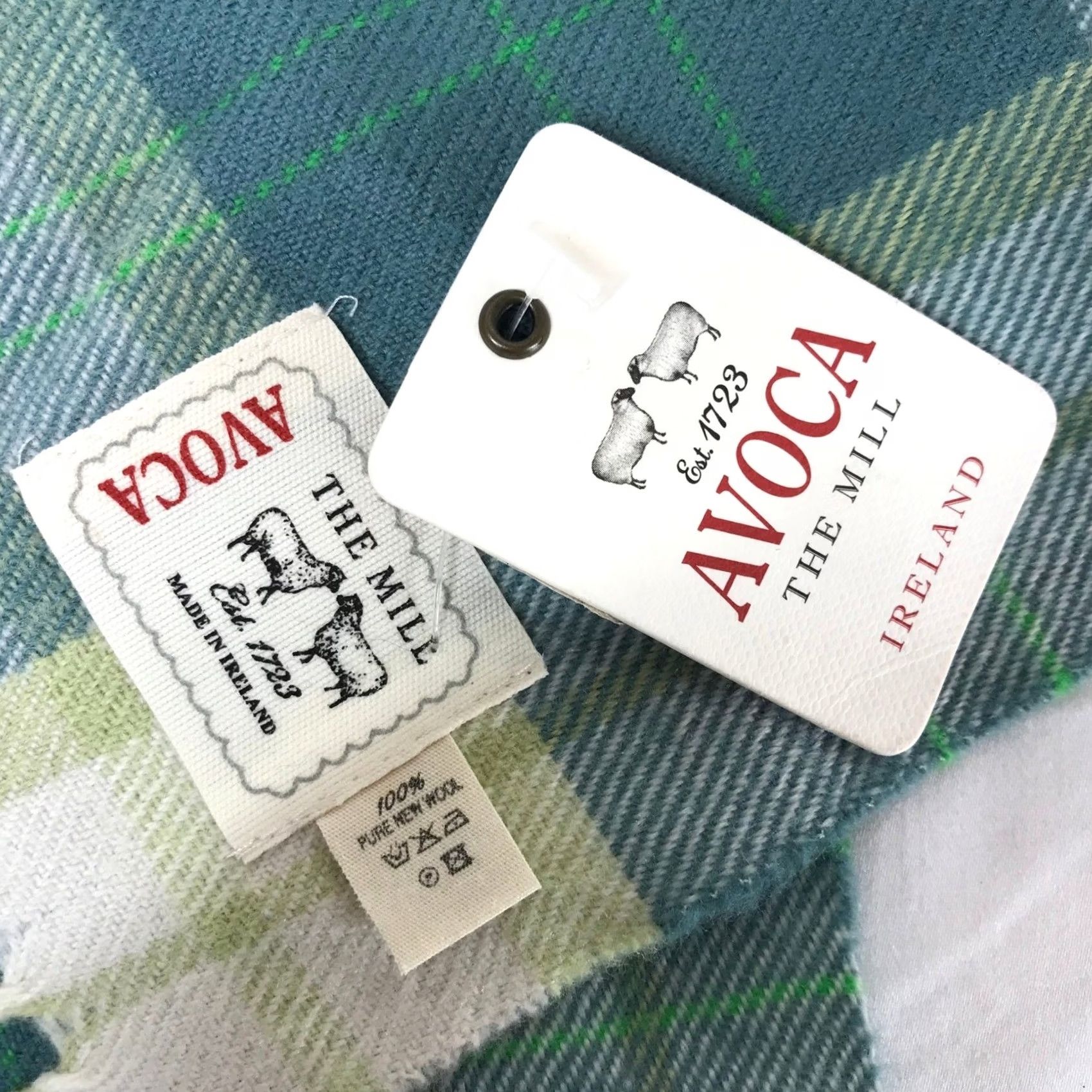 MILLY VINTAGE The Mill Ireland Scarf 100% Pure New Wool Green Teal Plaid Fringed NWT Size ONE SIZE - 4 Thumbnail