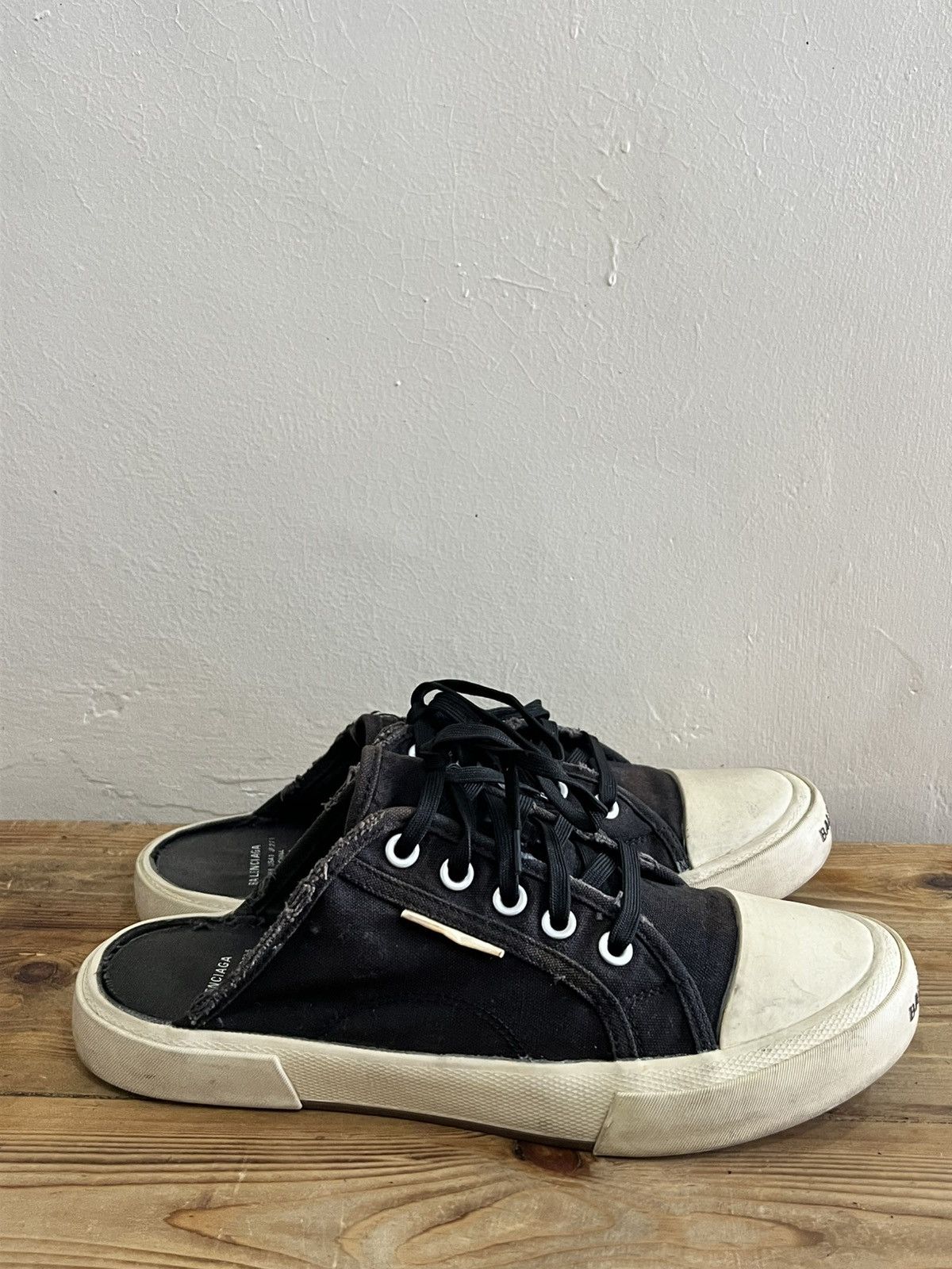 Balenciaga Balenciaga Paris lowTop Vulc Destroyer Fab/ Rub Size US 9 / EU 42 - 7 Thumbnail
