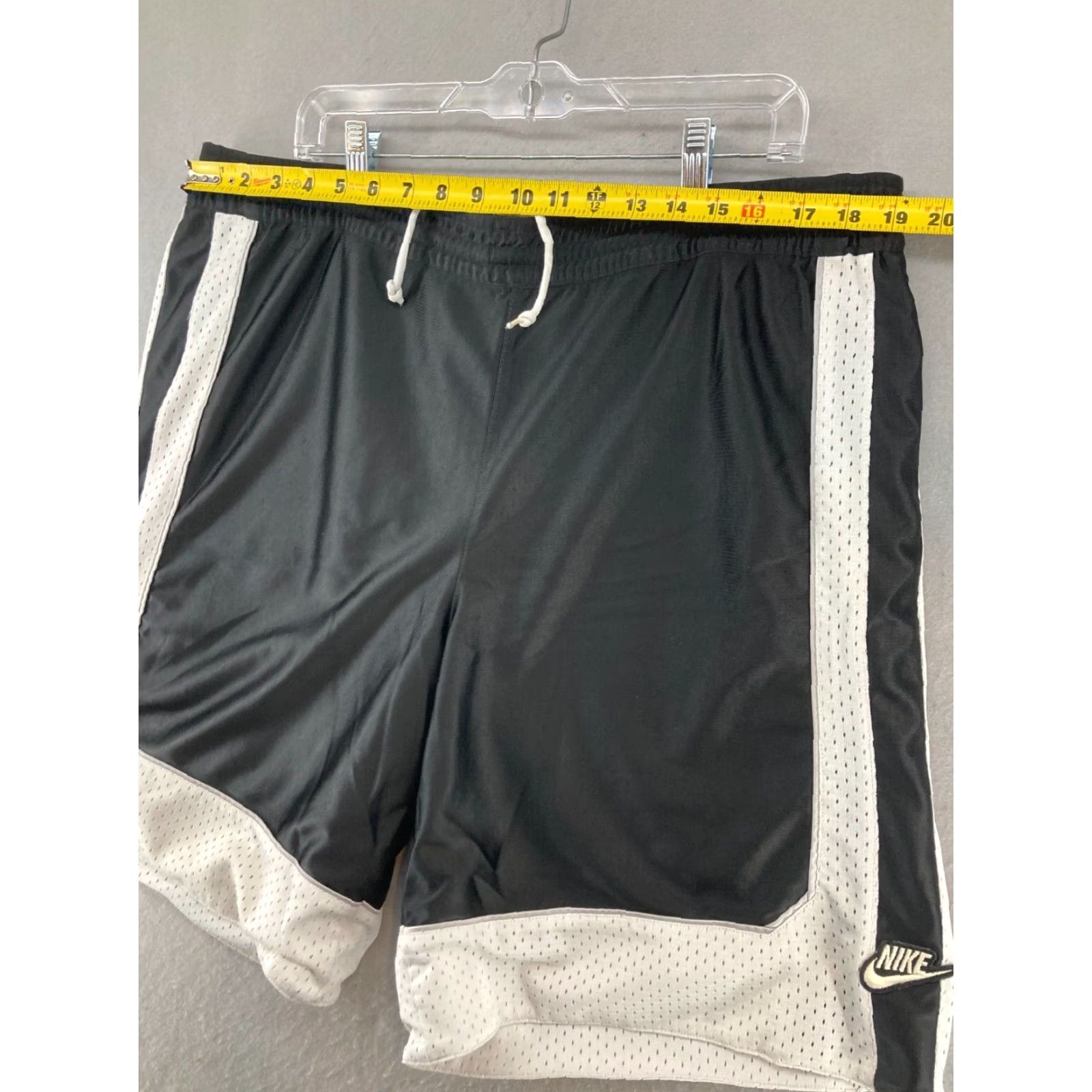 Nike Nike Mens Reversible Shorts Large Black White Drawstring Basketball Size US 33 - 3 Thumbnail
